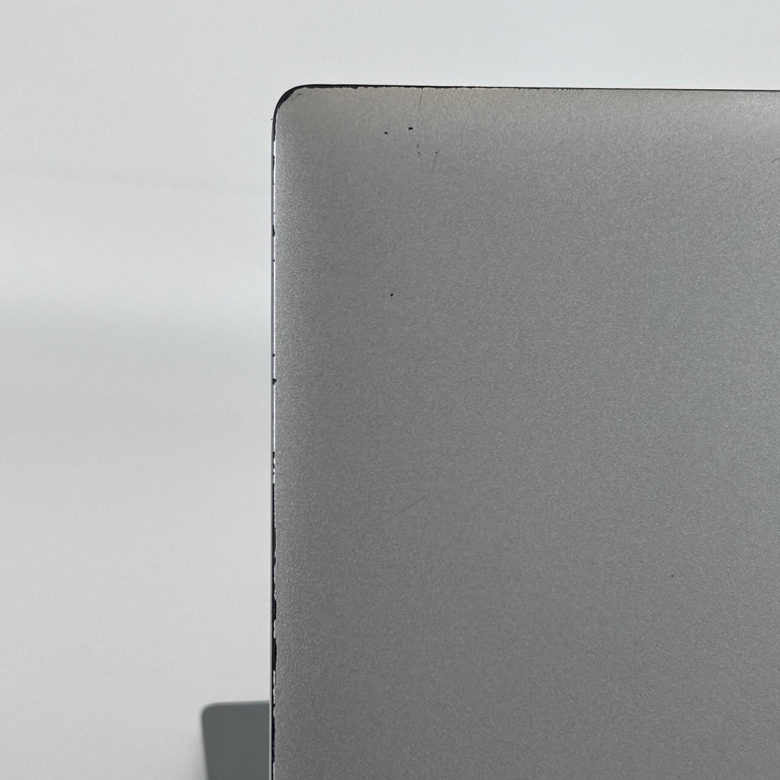 Dell Latitude 5440 14 Gray FHD 1.8 GHz i7-1365U 16GB 512GB SSD Good WHITE SPOTS