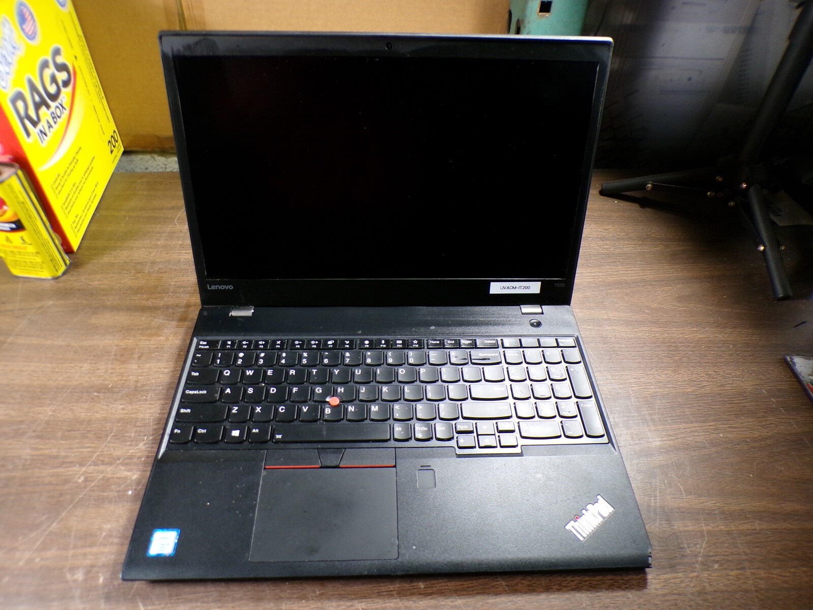 THINKPAD LENOVO T570 INTEL CORE i5-6300U 2.40GHZ 4GB RAM **NO HD/ NO CADDIE