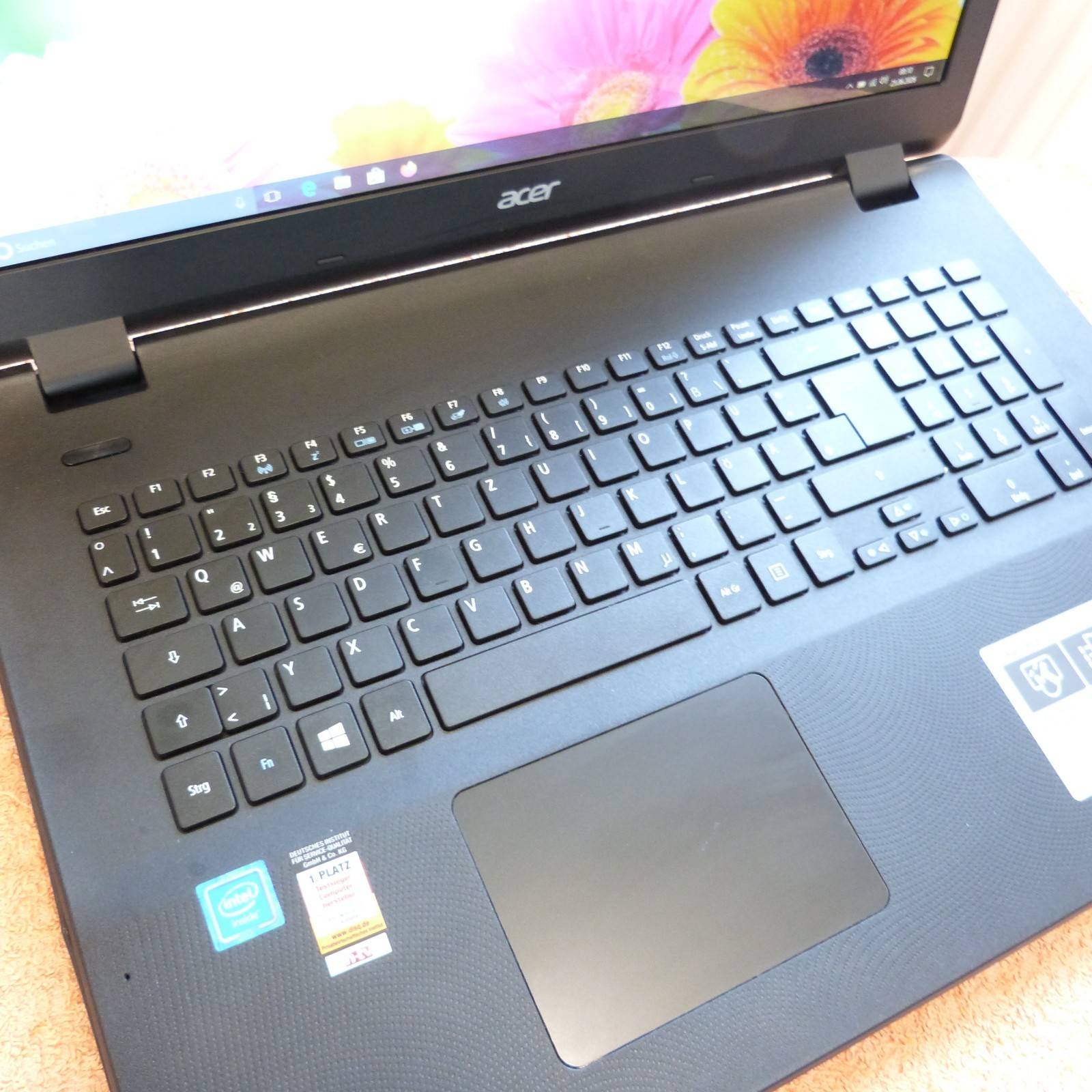 Acer ES1 731 UltraBook 17 inch HDPLUS l SSD Windows 10 l QUAD CORE HDMI USB3 XXL
