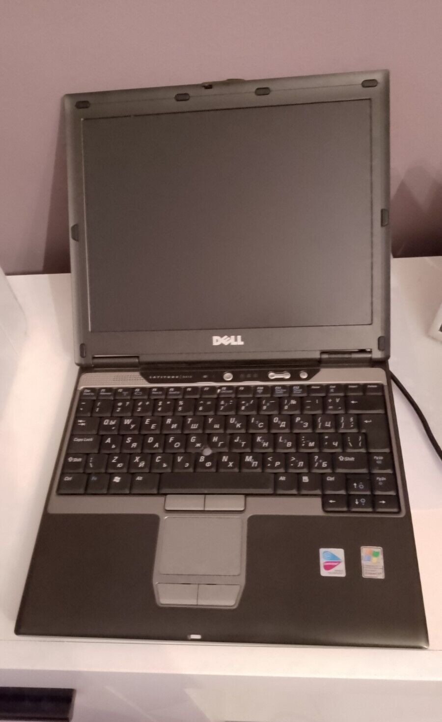 Vintage Dell Latitude D410 12″ Laptop 1.86 Ghz CPU 760MB RAM 60GB HDD Windows XP