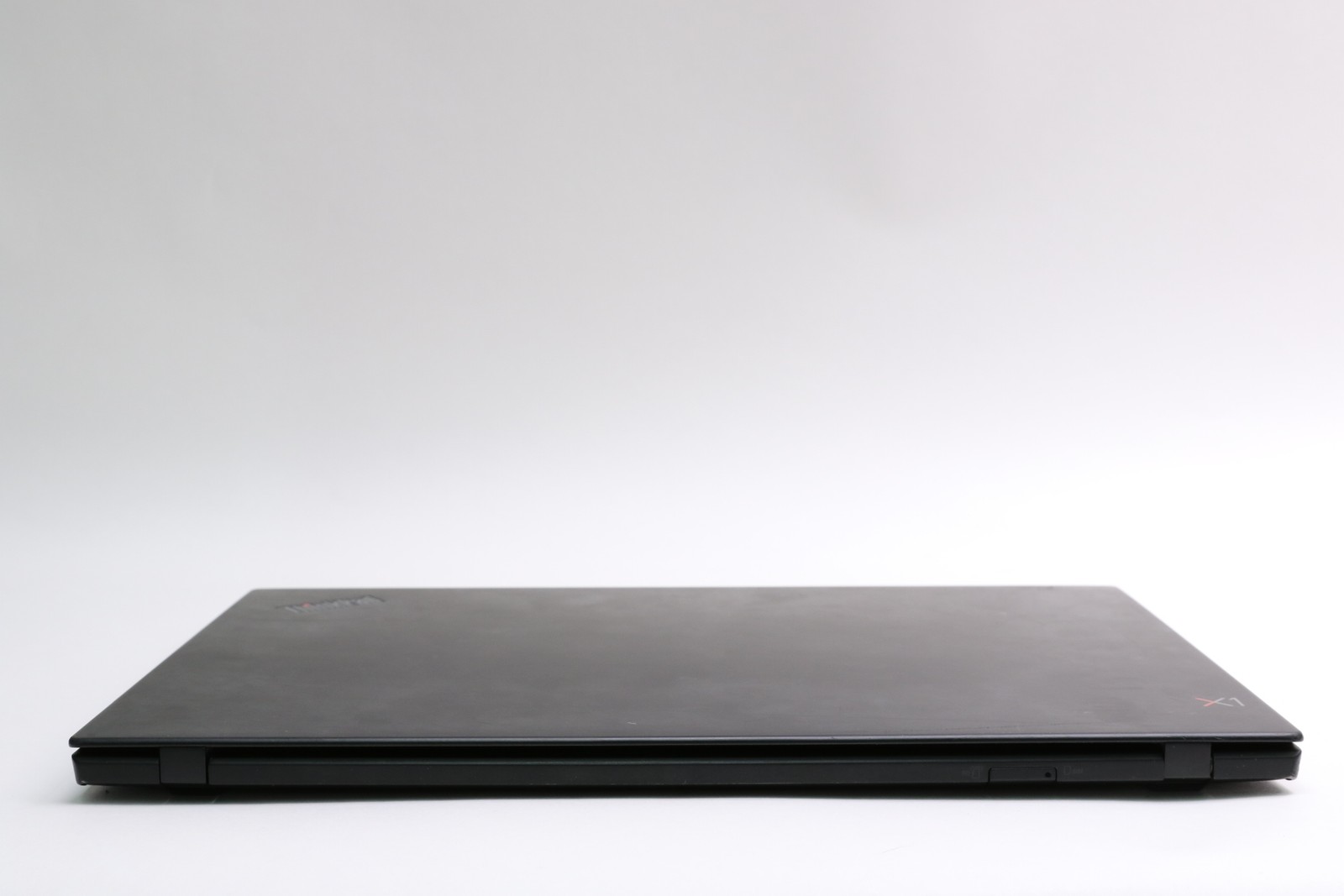READ! 14″ Lenovo Thinkpad X1 Carbon 6th i7-8550U, 8GB, 256GB, Intel UHD Graphics