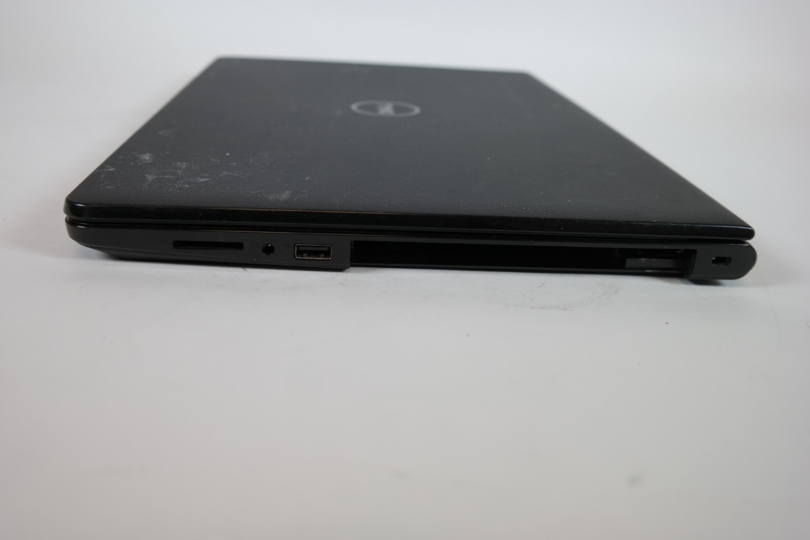 Dell Inspiron 15 3567 – Intel Core i3 – 8GB RAM – No HDD – No Battery – untested
