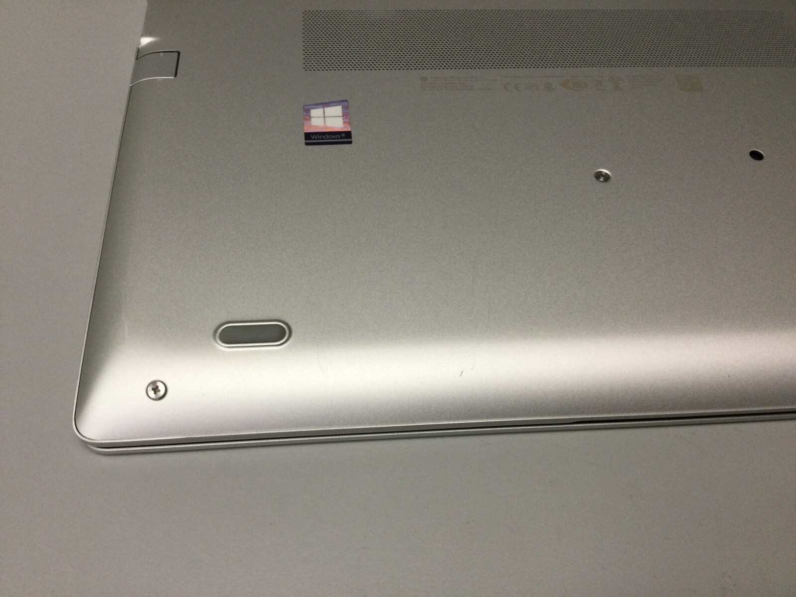 HP EliteBook 840 G5 14″ AMD RYZER 3 PRO 3TH GEN 2.10GHz 16GB RAM 128GB SSD