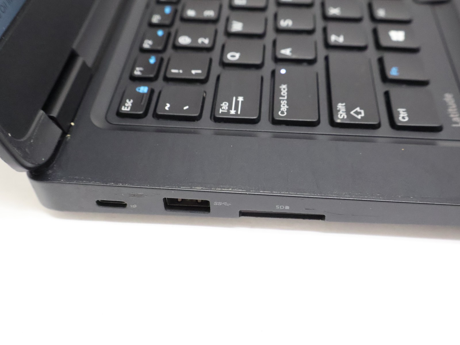 Dell Latitude 5480 Intel Core i7-6300U 2.60GHz Processor 8GB RAM 240GB HDD