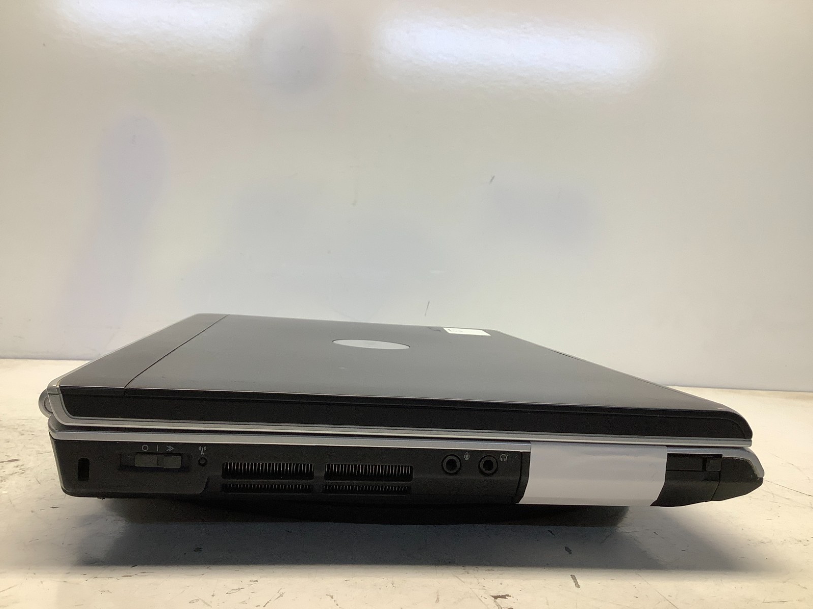 Dell Inspiron 1520 Intel Core 2 Duo 06FD 1.66GHz 2 GB NO HDD Dim Screen