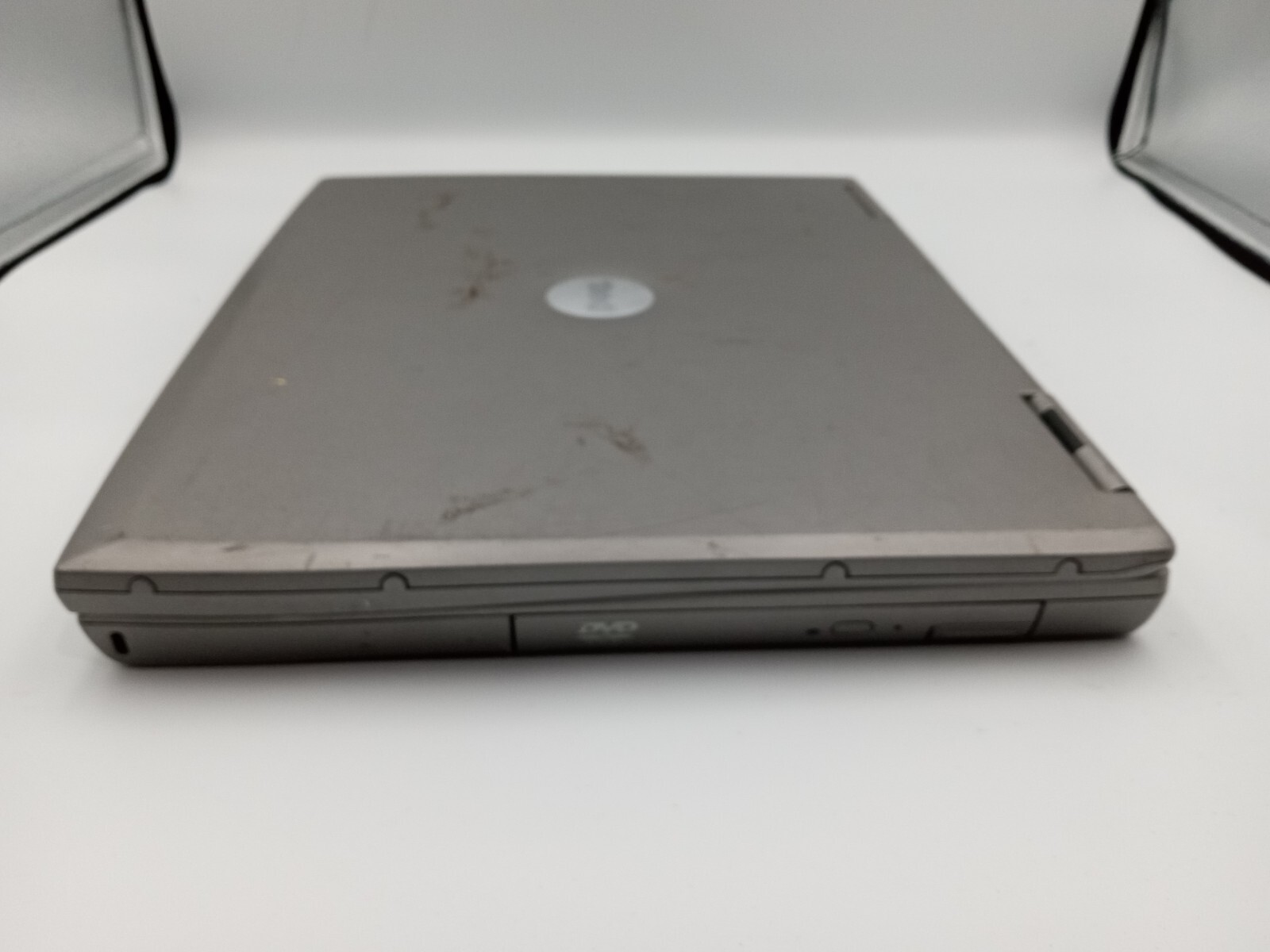Dell Latitude D505 15″ Laptop Intel Pentium 1.5GHz 1GB RAM – BOOTS – READ -RR
