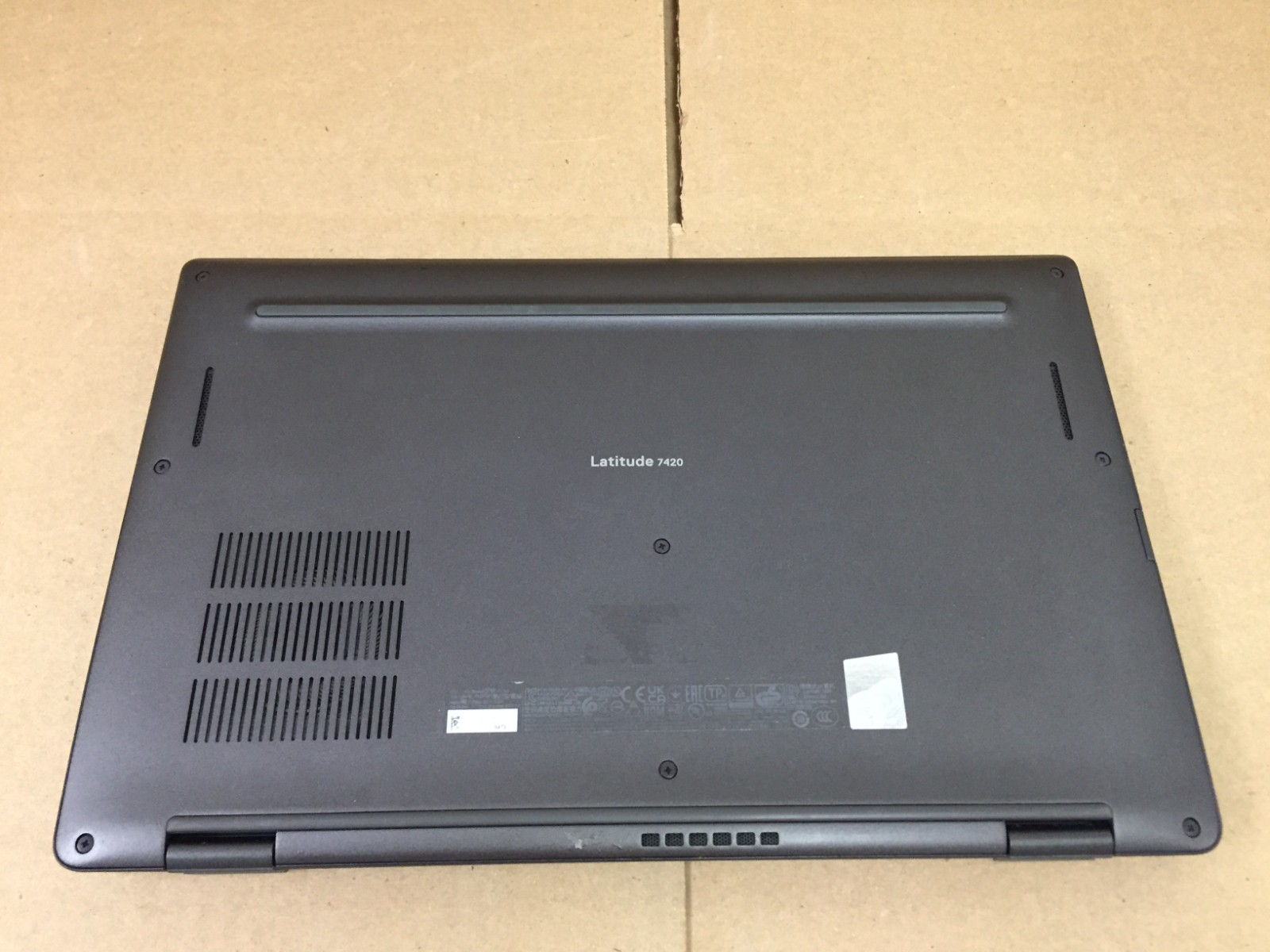 Dell Latitude 7420 14″ FHD Laptop i7-1185G7 @ 3.00GHz 16GB RAM 512GB SSD w/AC