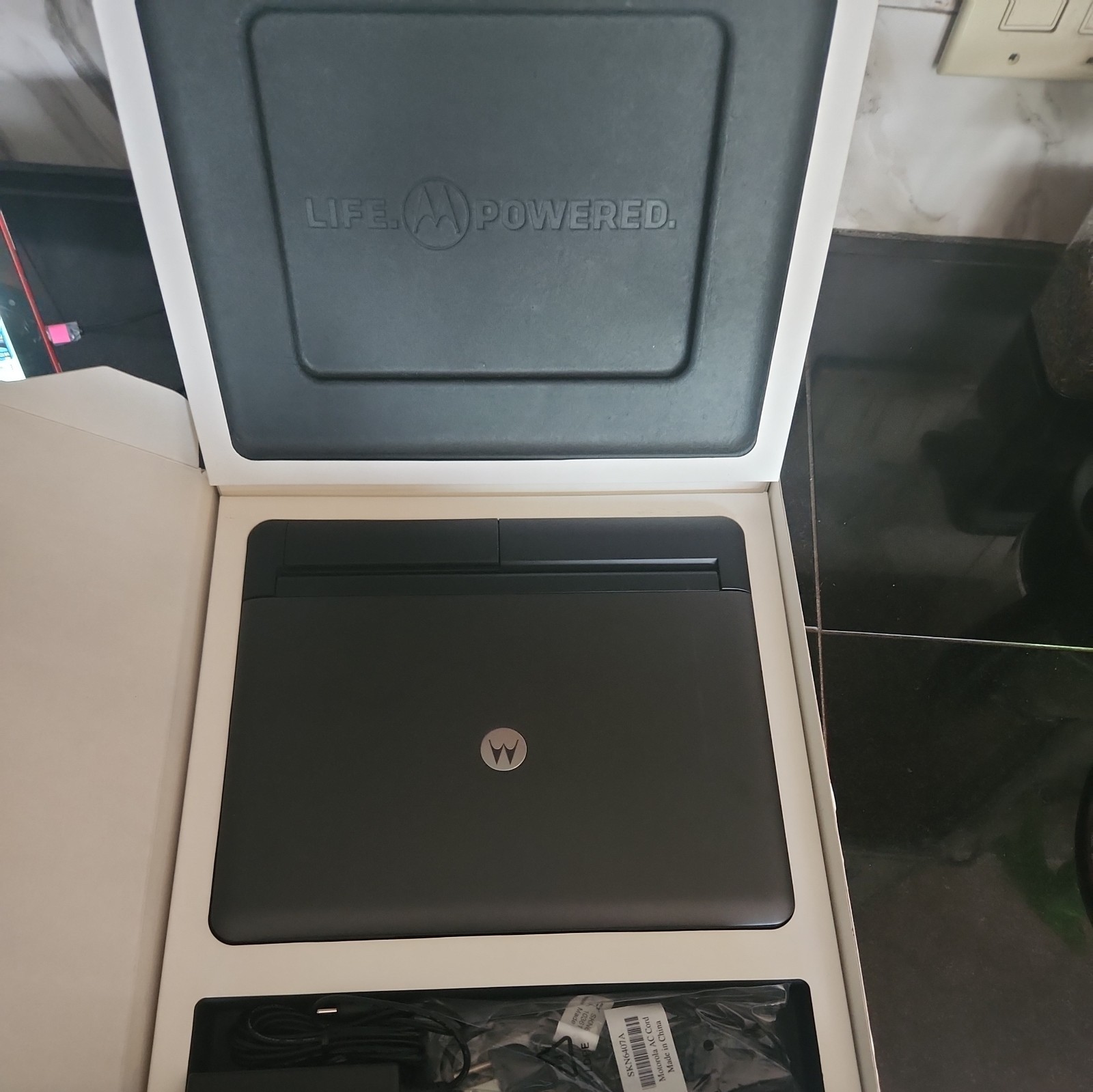 MOTOROLA ATRIX 4G LAPTOP MOBILE PHONE DOCK SJYN0737A STURDY LIGHTWEIGHT(box 1)