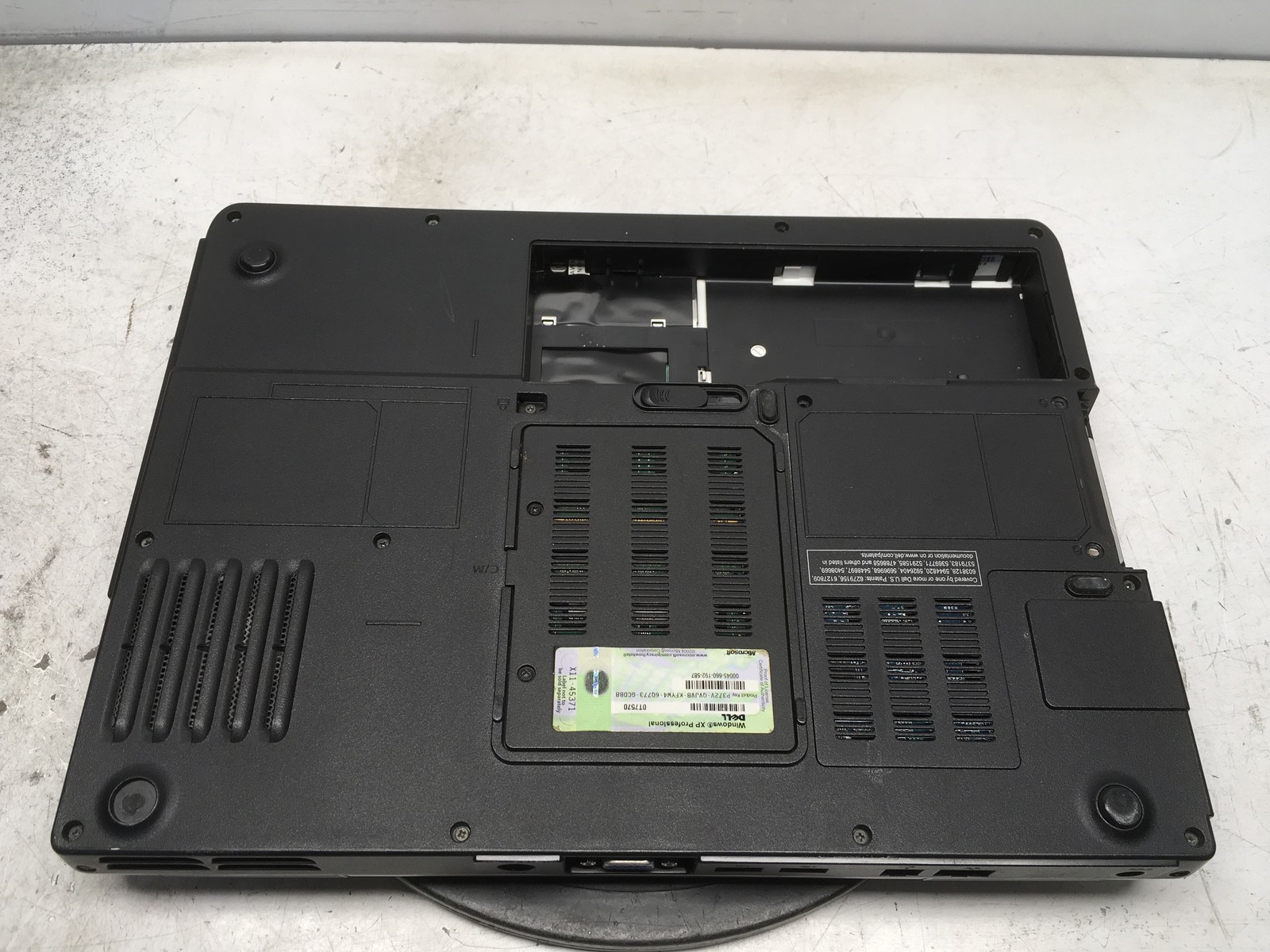 Dell Inspiron 6400 Intel Core Duo 06E8 1.83GHz 4 GB NO HDD No Batt
