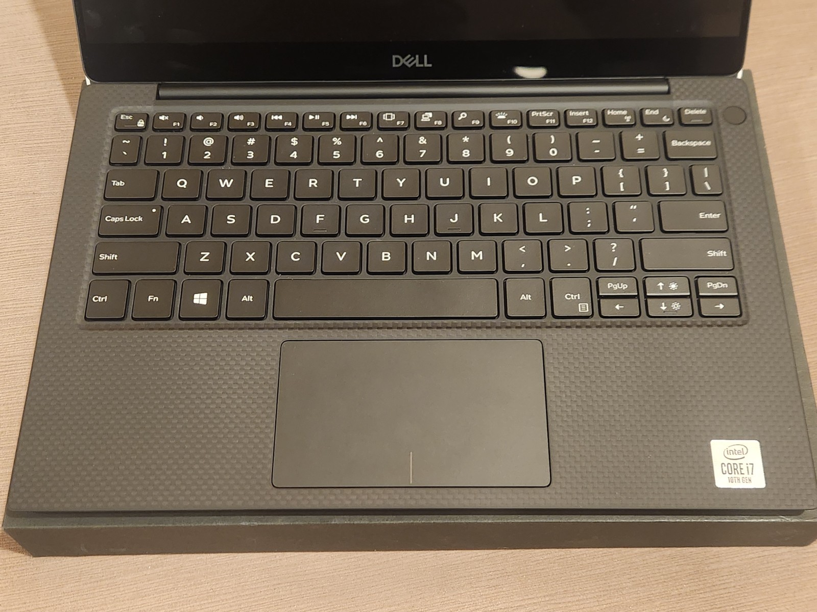 Dell XPS 13 7390 i7-10710U CPU @ 1.10GHz 8GB RAM 256GB SSD