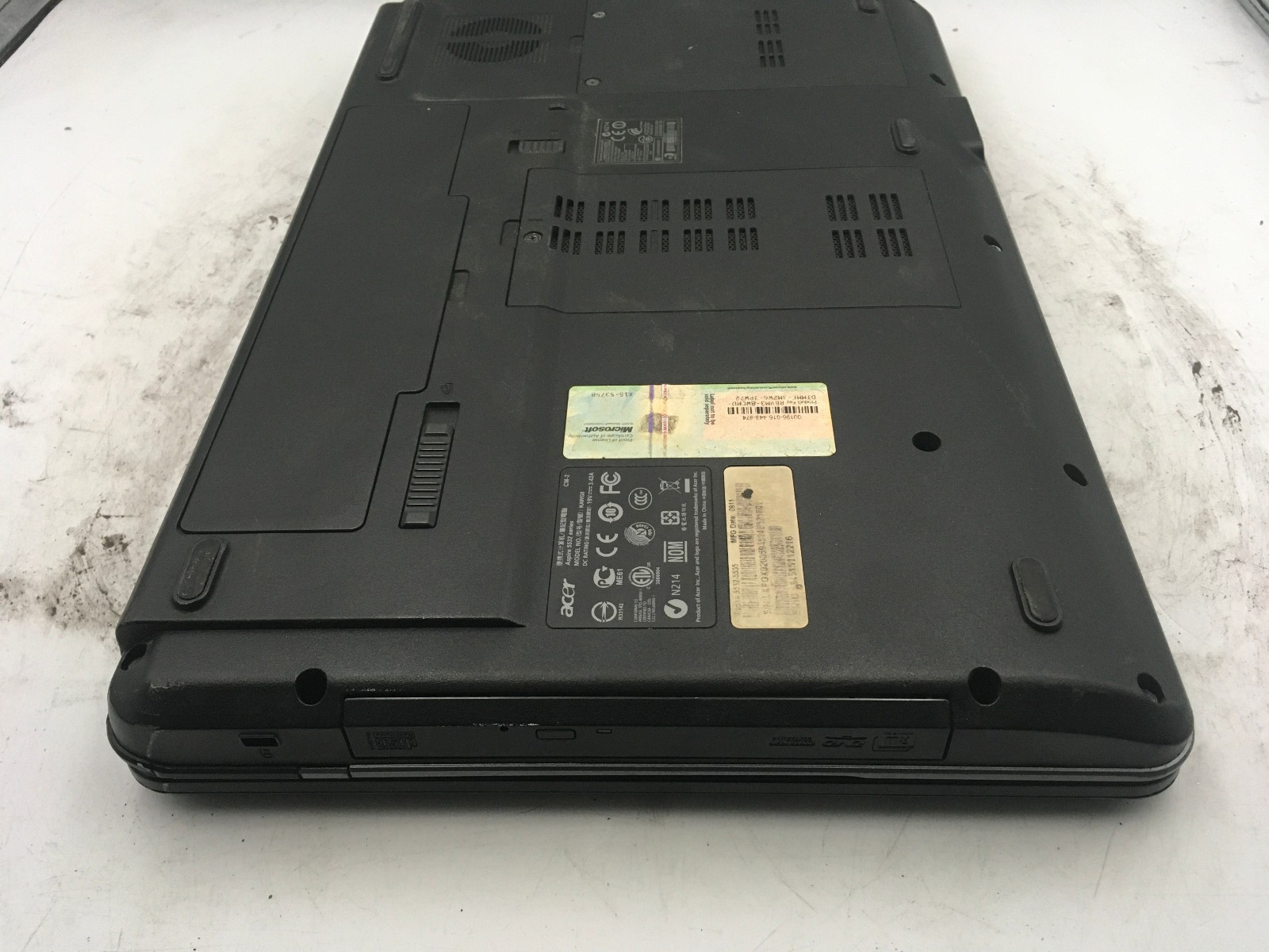 ACER ASPIRE 5532 KAWG0 – FOR PARTS/NO BOOT – AMD ATHLON 64 – 2GB RAM – READ – BB