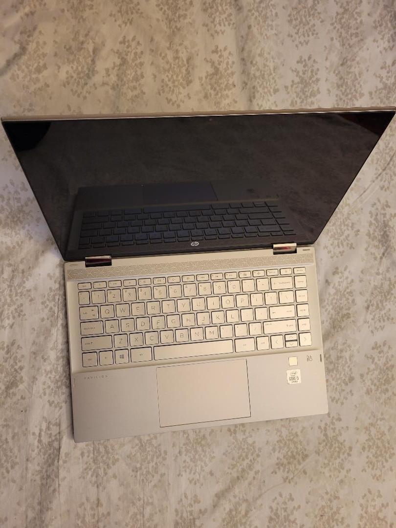 HP Pavilion x360 Convertible Touch Laptop 14″ i5-1035G1 8GB RAM 256GB SSD Win-11