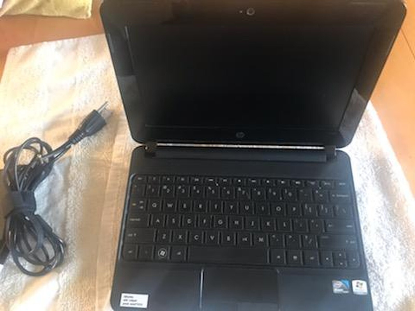HP Mini Laptop 110-3098NR And Charger