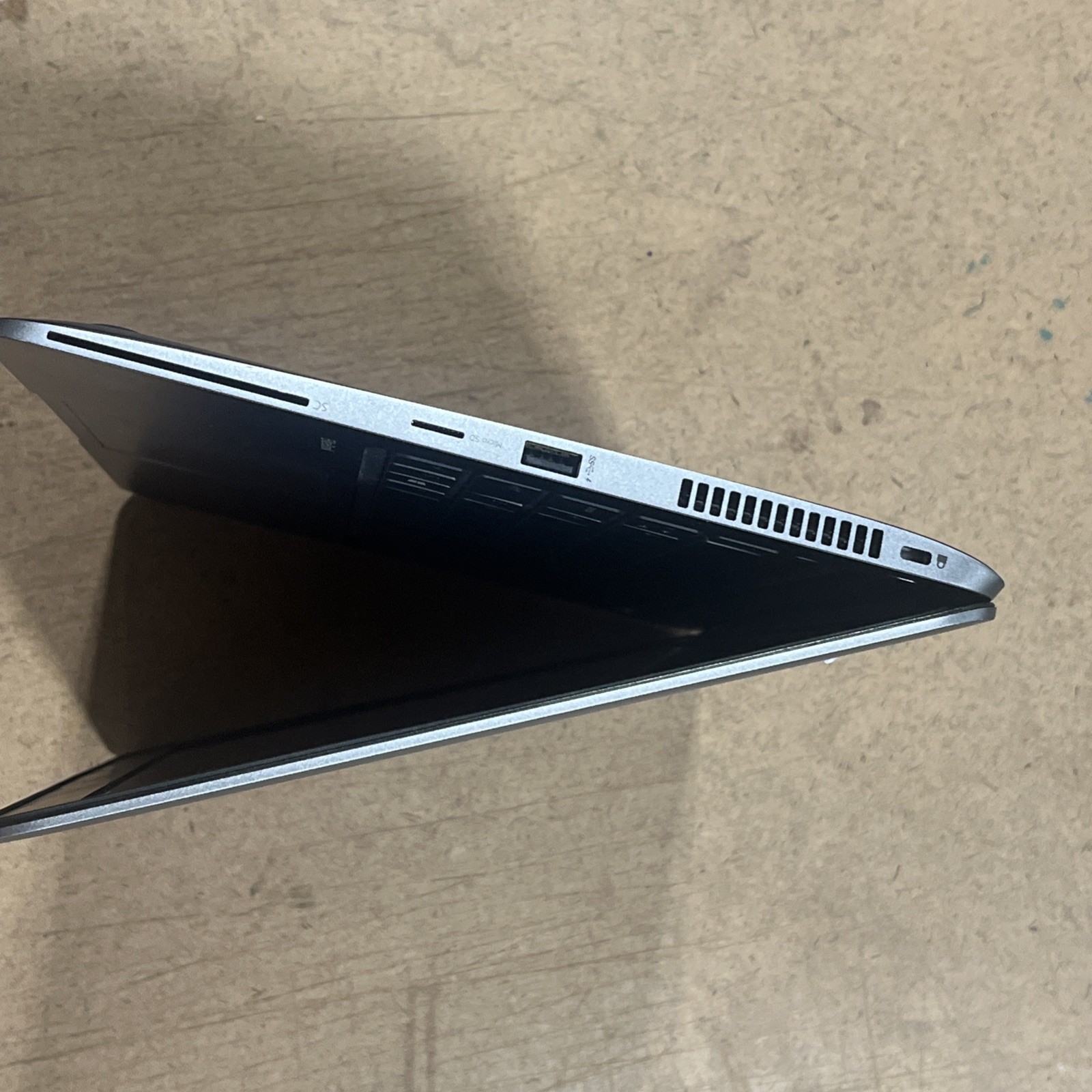 HP EliteBook Folio 1040 G1, i5-4300U@ 1.9Ghz, 8 GB, 128GB SSD Touchscreen-READ