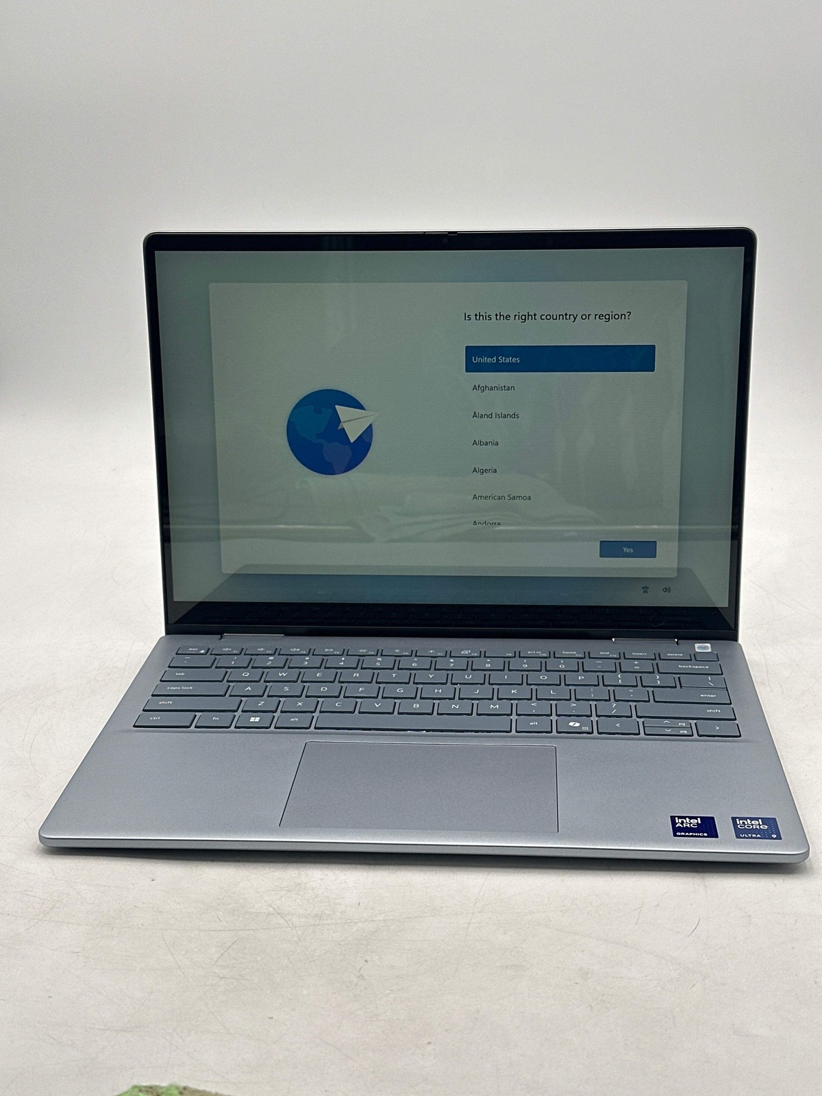 Dell 14 Plus DB04250 14-inch 2-in-1 Laptop Intel Core Ultra 9 32GB 1TB Ice Blue