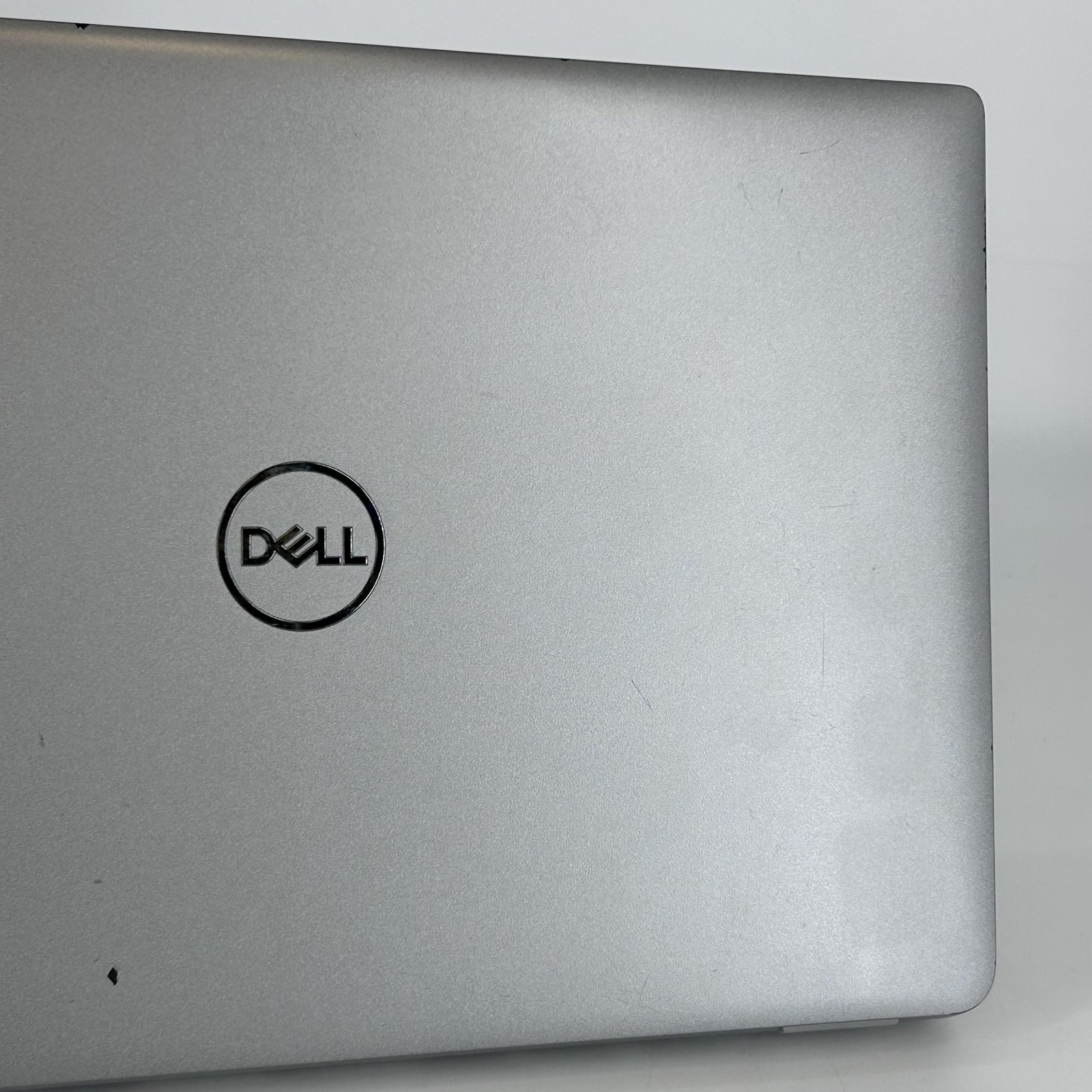 Dell Latitude 5440 14 Gray FHD 1.6 GHz i5-1345U 16GB 256GB SSD Good