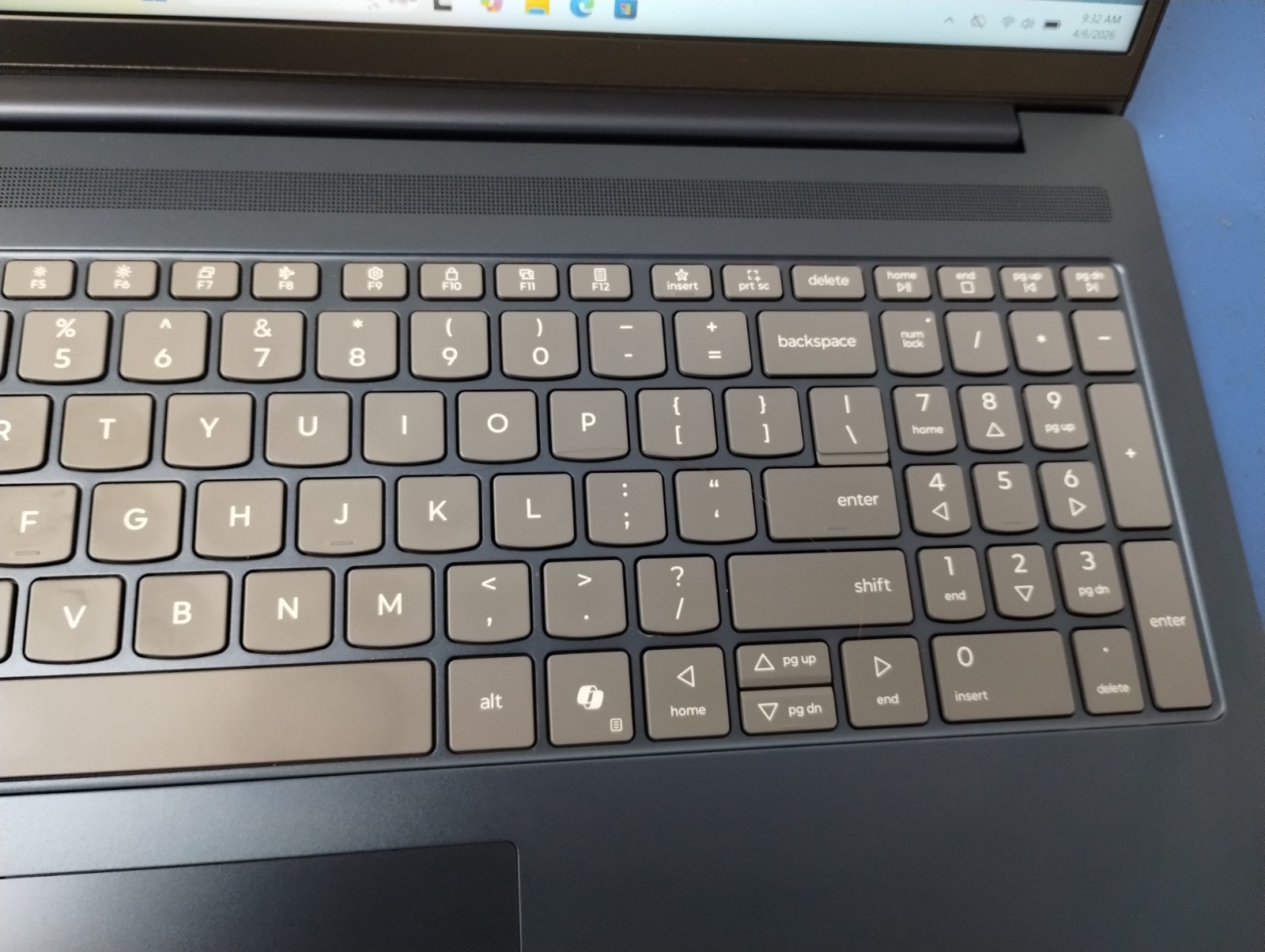 LENOVO IdeaPad Slim 5 16AKP10, AMD Ryzen AI 7 350, 16 GB RAM, 1 TB NVMe SSD