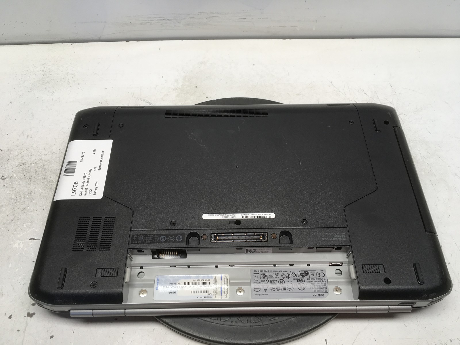 Dell Latitude E5520 Intel i5-2430M 2.4GHz 4 GB NO HDD No Batt