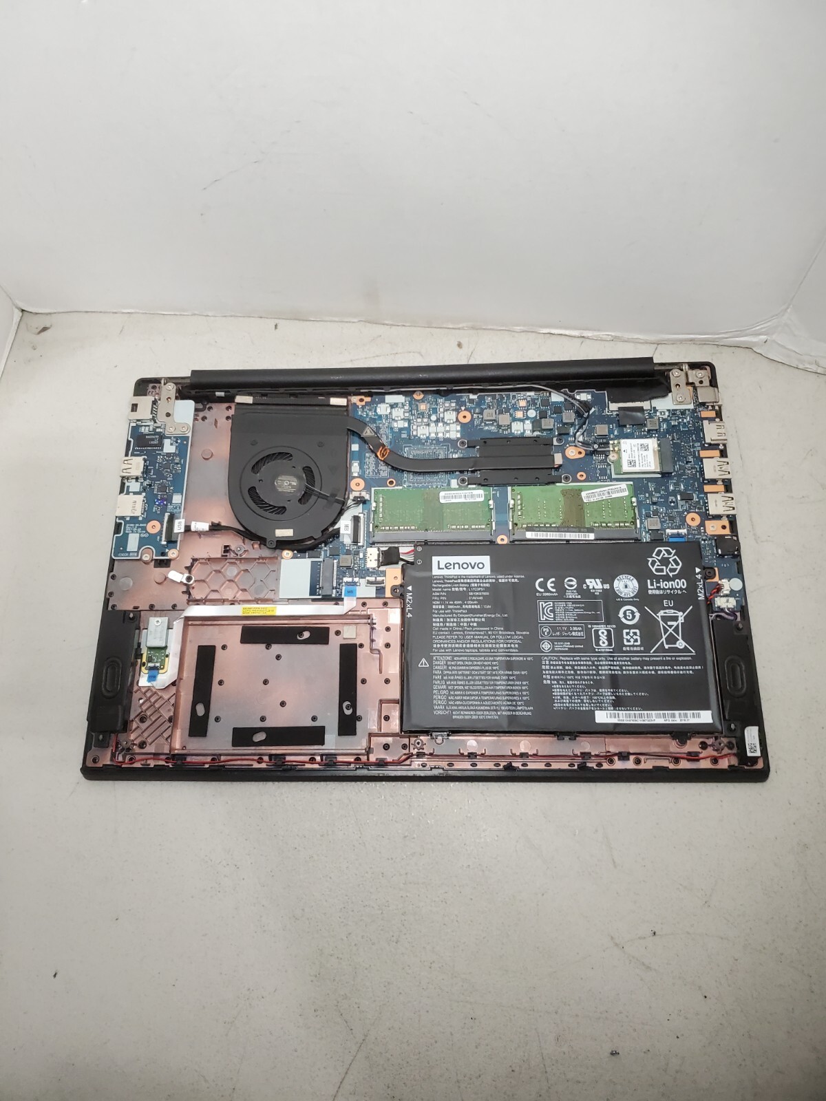 Lenovo ThinkPad E580 15.6″ i5-7200U 2.5GHz 8GB RAM No SSD/HDD/OS/BACK-COVER! #69
