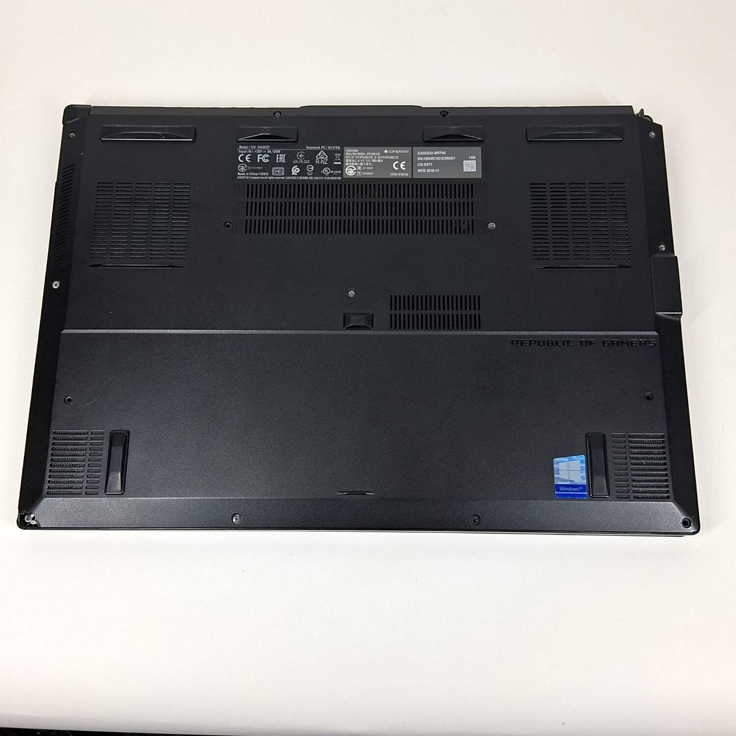 Broken Asus ROG Zephyrus G15 Ryzen 7 3750H 2.3GHz NVidia GeForce GTX 1660 Ti 16G
