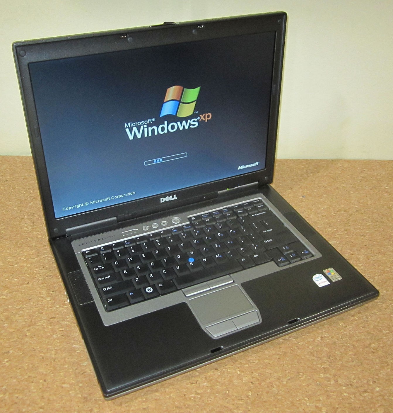 Win XP NR PERFECT Dell D830 T9300 4gb 15.4 NVIDIA NEW WD 240g SSD NEW BAT SERIAL