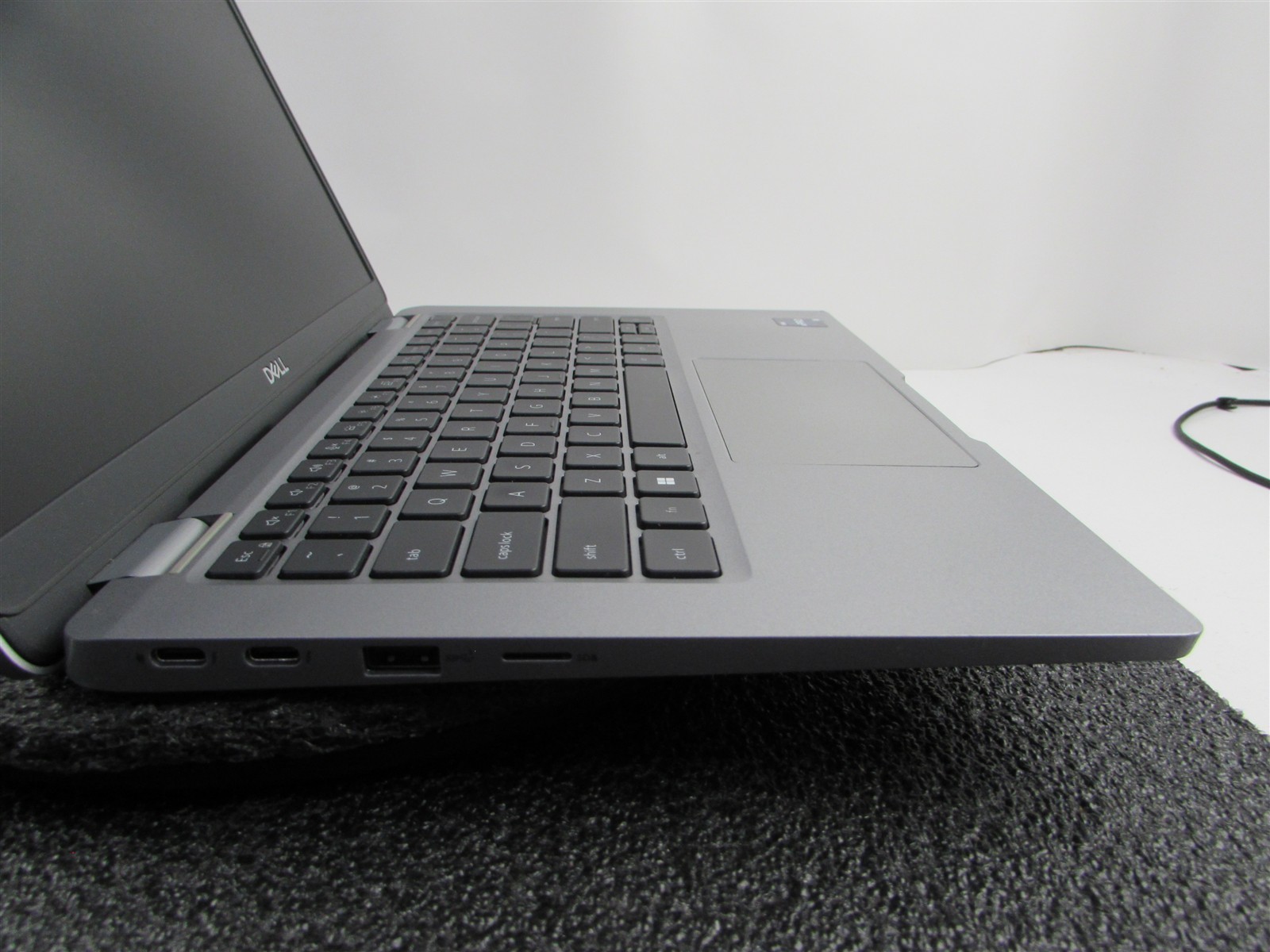 DELL LATITUDE 5330 FHD TOUCHSCREEN I5-1245U 10 CORE 512GB 16GB RAM NO O.S/BATT