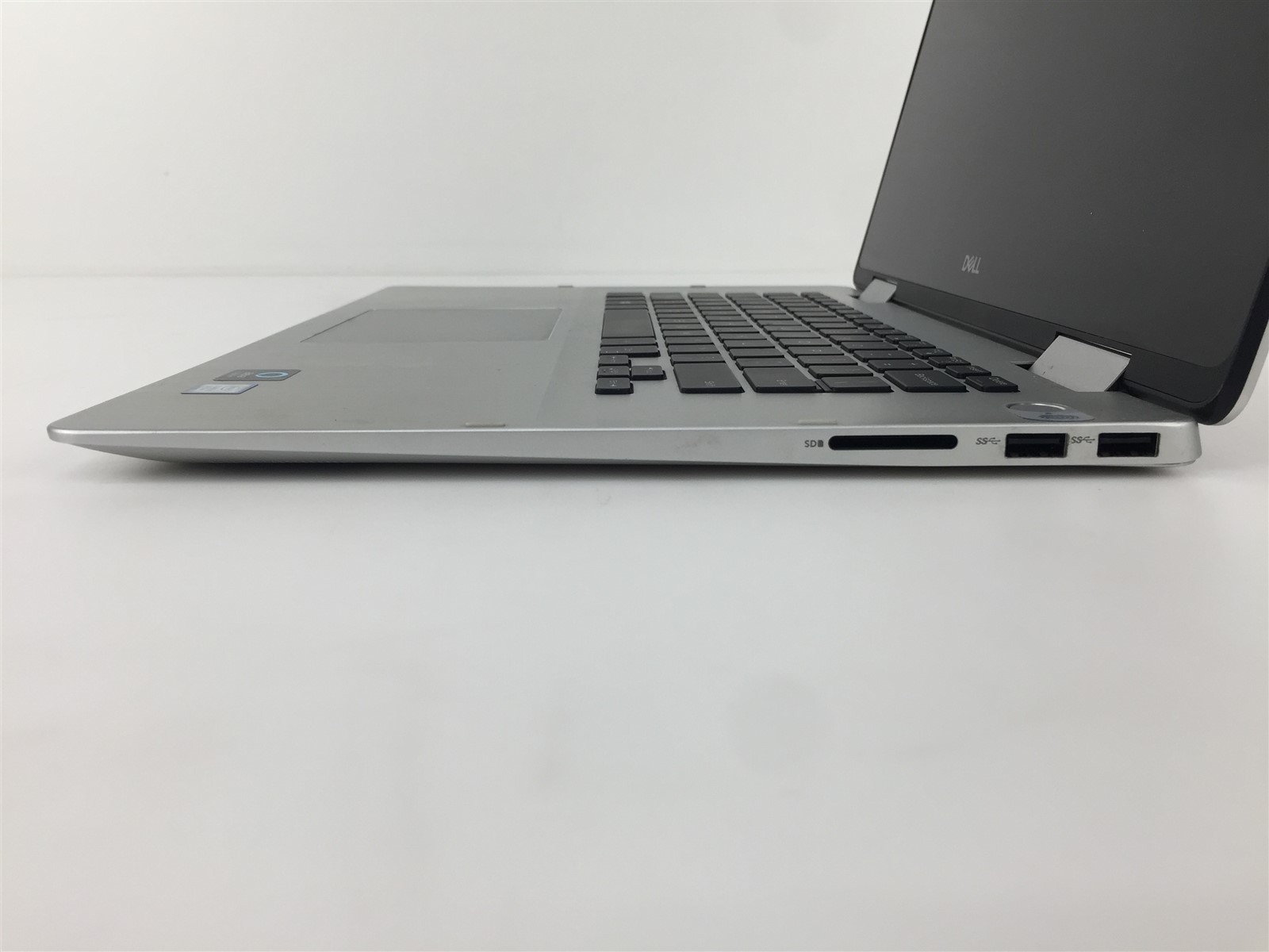 Dell Inspiron 7586 2-in-1 Intel i5-8265U 1.60GHz 8GB RAM 256GB SSD Windows 10