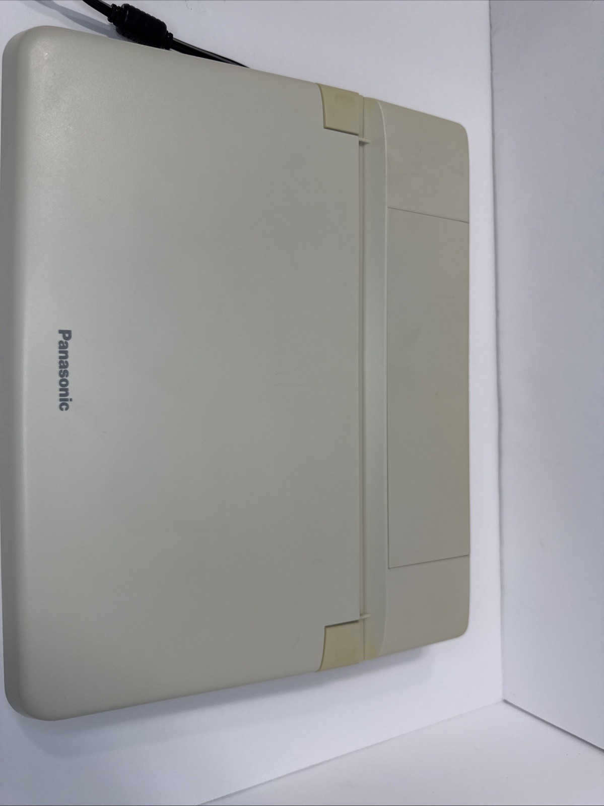 1989 Panasonic Business Partner CF-150 B Portable Computer Powers On Untested