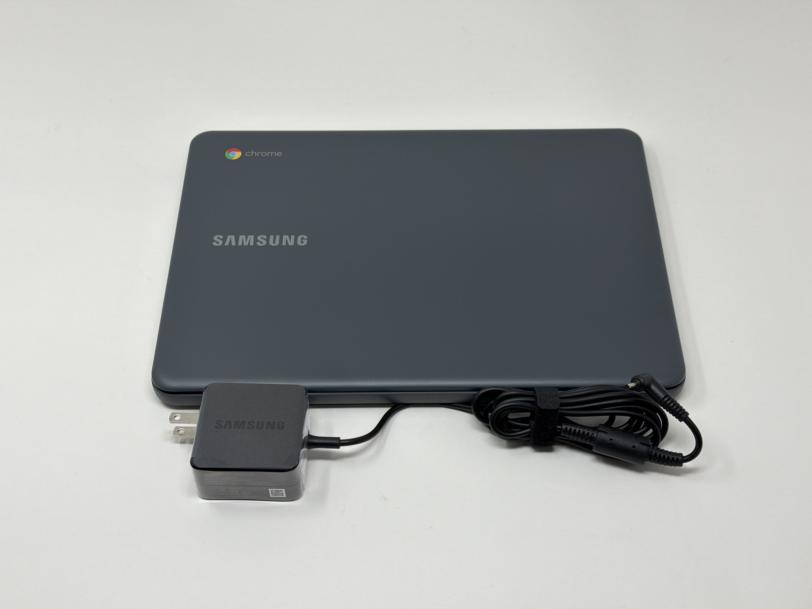 Samsung Chromebook 3 Intel Celeron N3060 4GB 32GB eMMC 11in XE501C13-K02US New