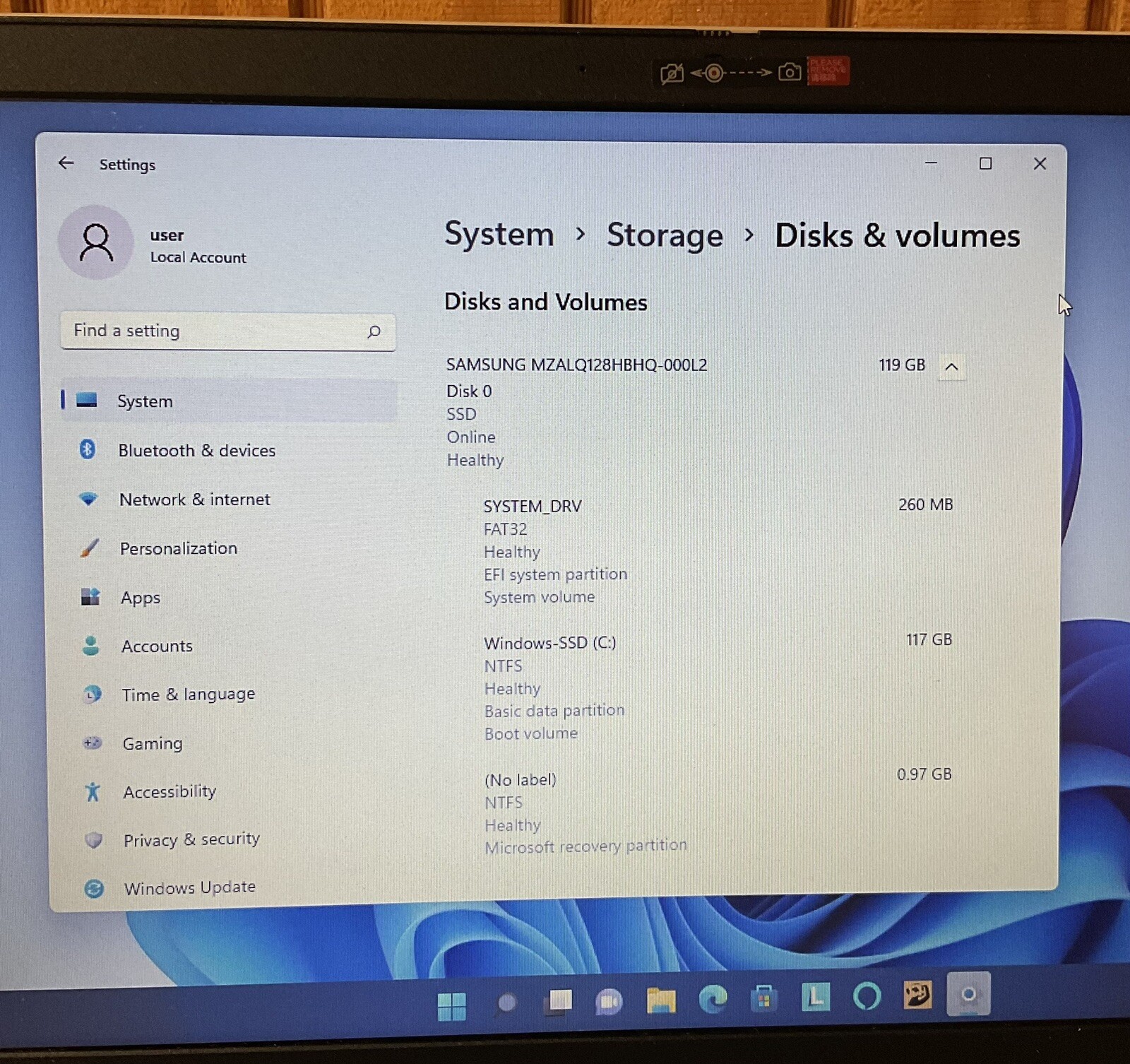 Lenovo IdeaPad 3 (Intel(R) Core(TM) 13-1005G1 CPU @ 1.20GHz1.19 GHz)