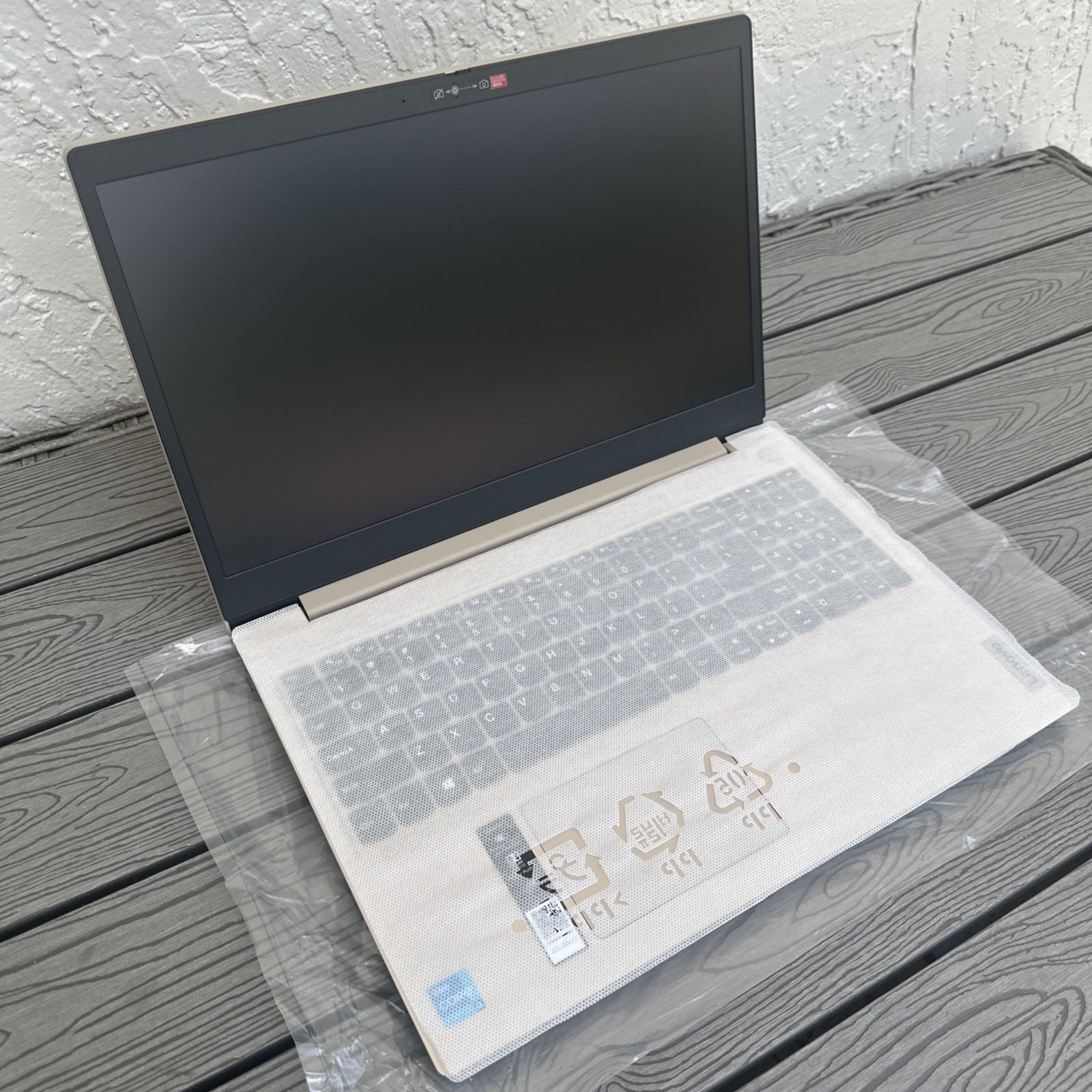 Lenovo IdeaPad 3 15.6″, 256GB SSD, Intel Core i3 11th 3.0 GHz, 8GB Ram, Laptop