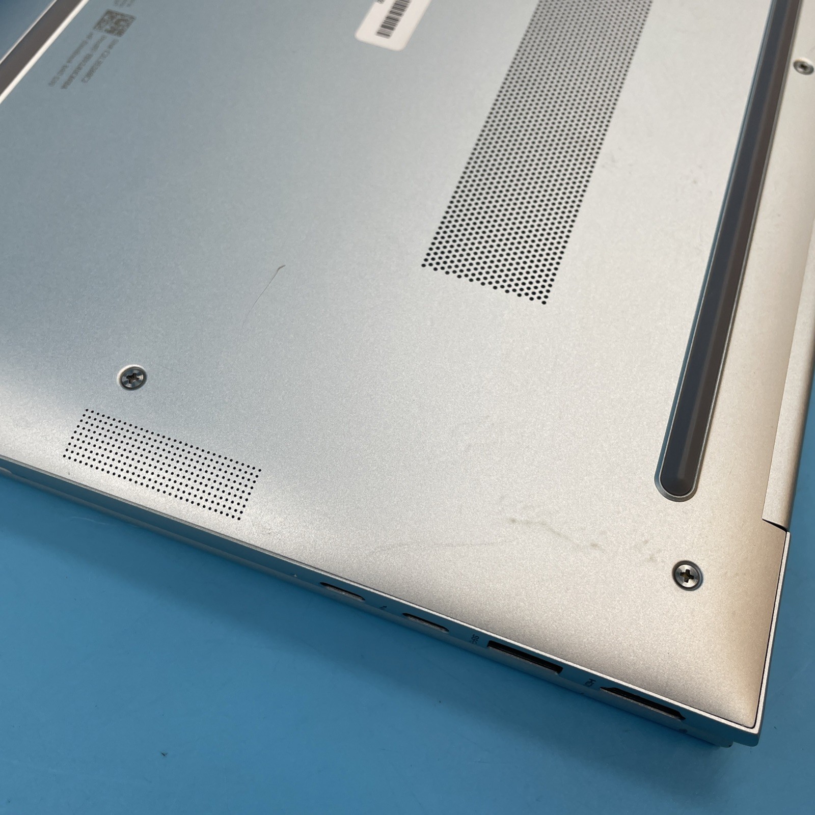 HP EliteBook 840 G10 | i5-1345U | 16GB RAM | 256GB SSD | WIN 11 PRO | 80% BATT