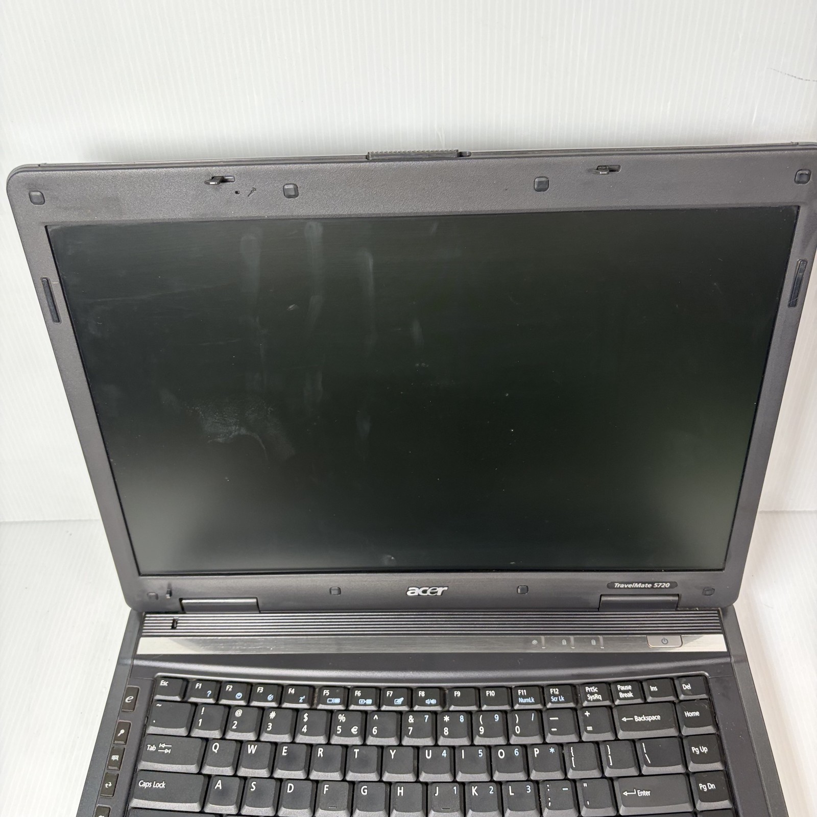 AS IS Acer TravelMate 5720-6722 15.4″ Laptop Intel Core 2 Duo 120GB HDD Win XP