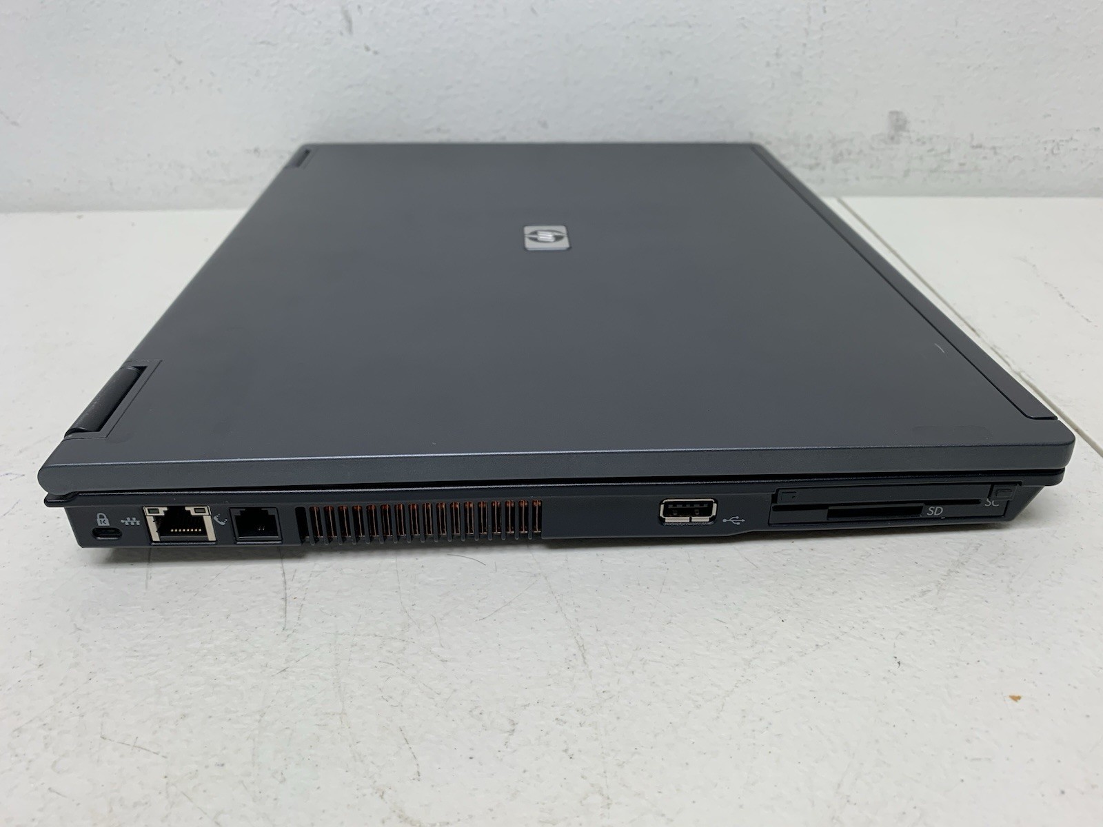 HP Compaq nc6230 14.1” (Intel Pentium 1.86 GHz 1GB) No Hhd /No System