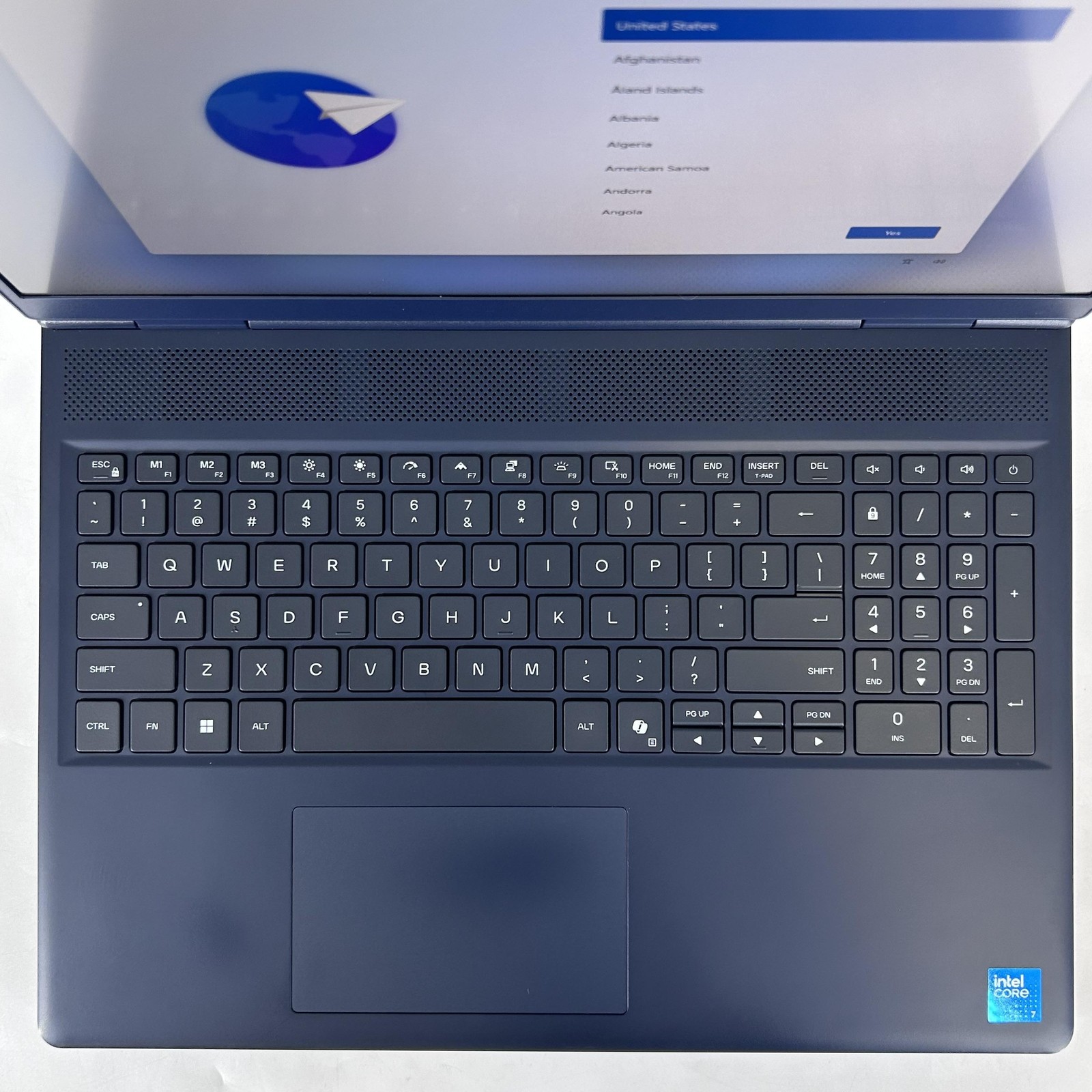 Dell Alienware 16 Aurora 120Hz QHD+ 2.5 GHz Core 7 240H 32GB 1TB SSD RTX 5060