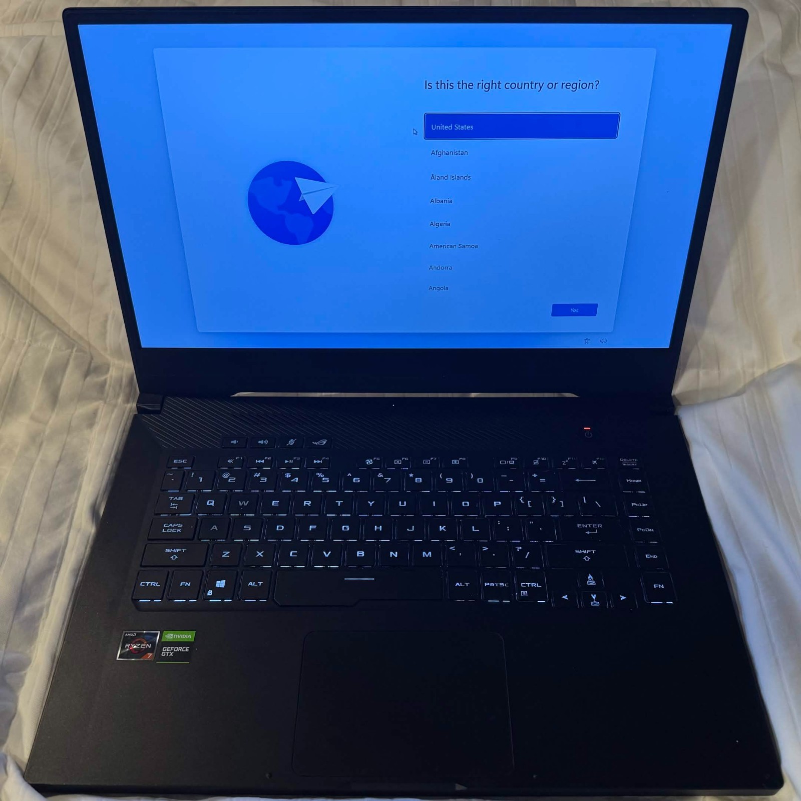 ASUS ROG Zephyrus G GA502DU Ryzen 7 GTX 1660 Ti 16GB 120Hz Gaming Laptop