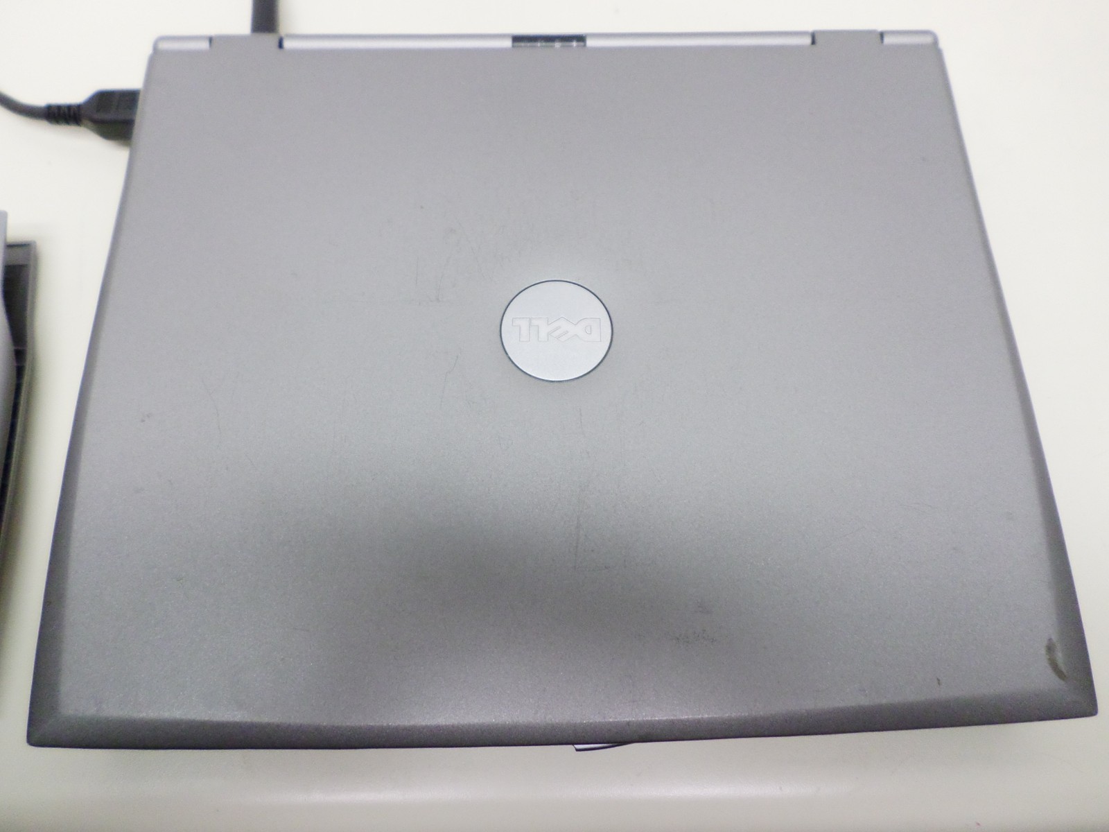 Dell Latitude D400 12.1″ Laptop Pentium 1.7GHz 1 GB RAM 60GB WinXP Serial Port