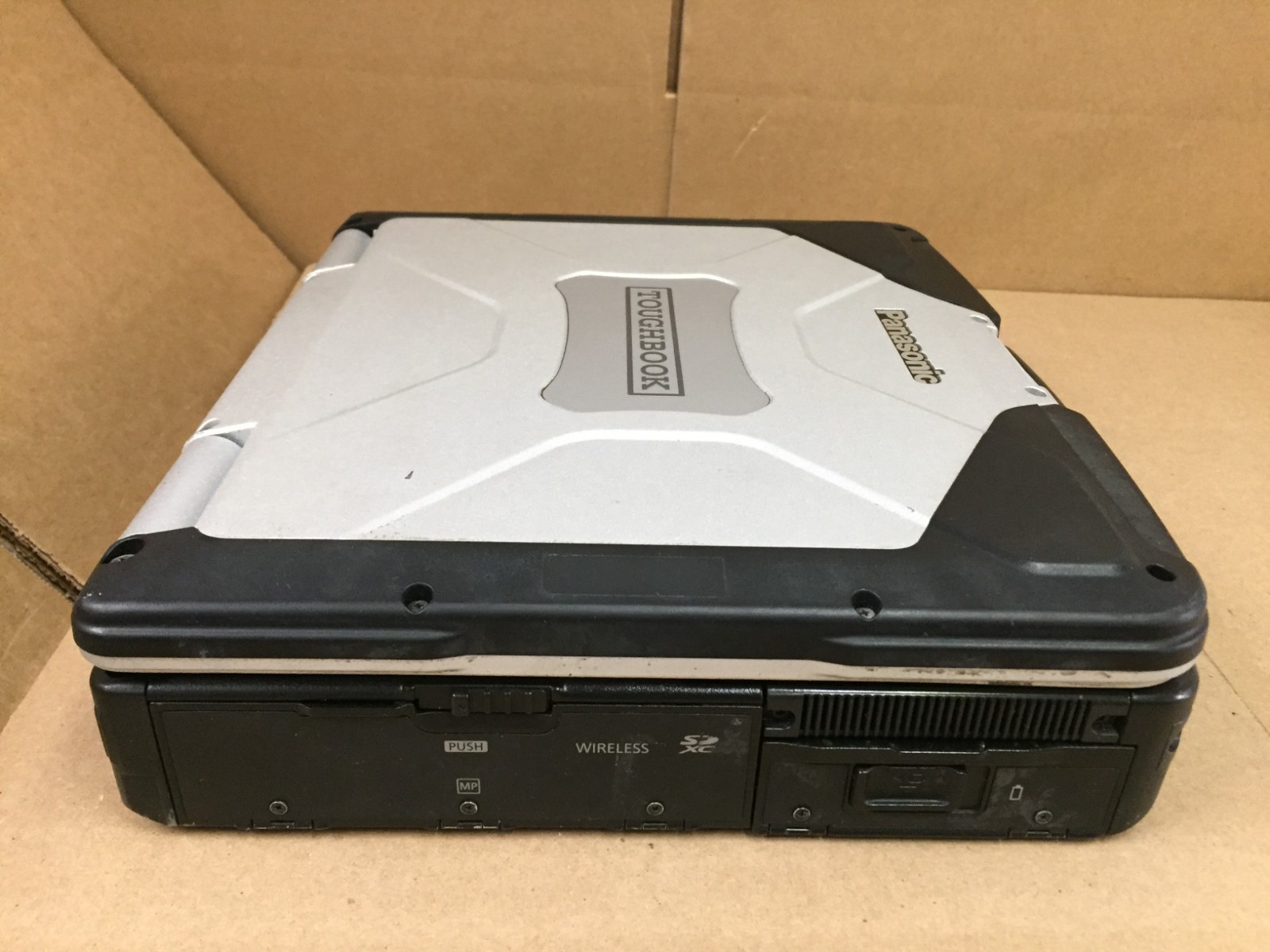 Panasonic Toughbook CF31 MK6 Touchscreen i5-7300U 16GB DDR4 DVDRW 256GB SSD w/AC
