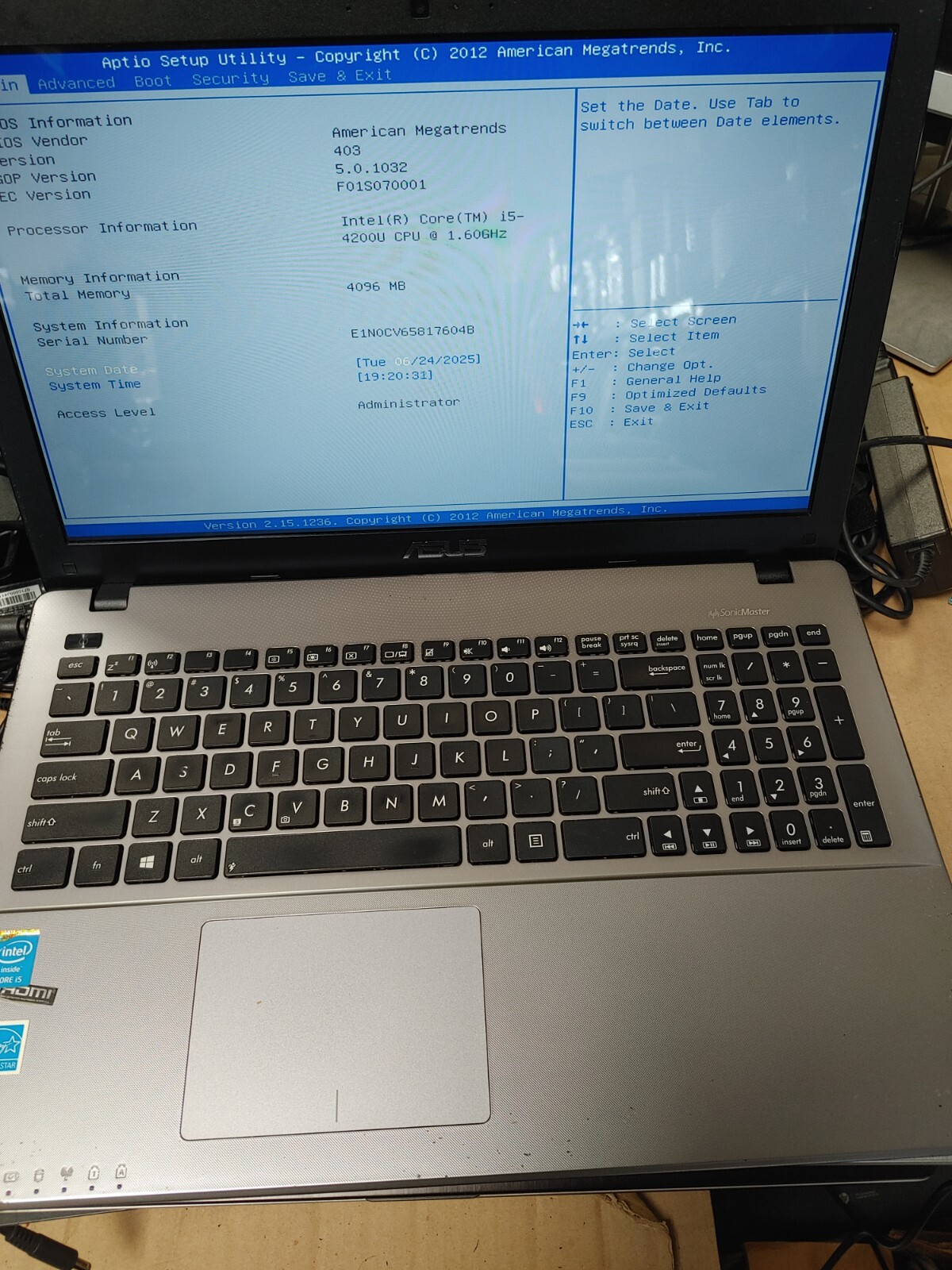 ASUS X550L Core i5-4200U @ 1.60 GHz, 4GB RAM , NO HD , FOR PARTS/ Repair
