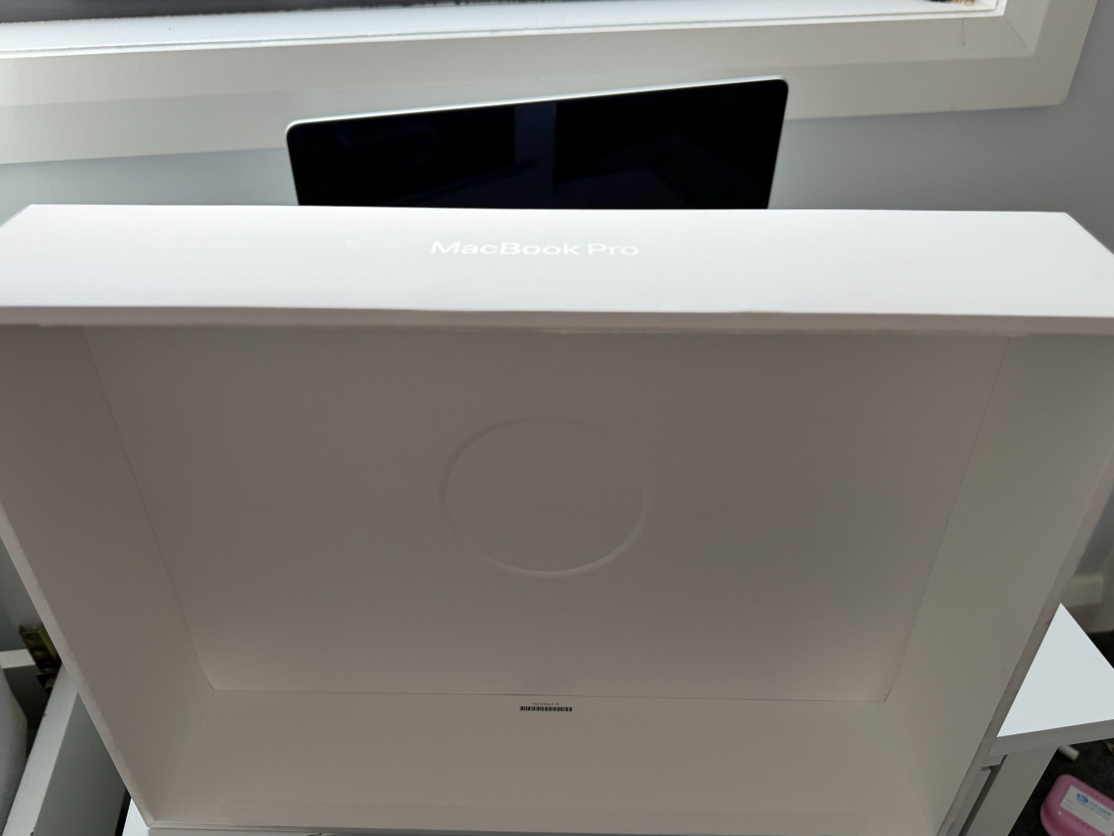 Apple MacBook Pro 14 inch M5 Pro Chip 2025 SSD 512GB Storage 16GB RAM + Warranty