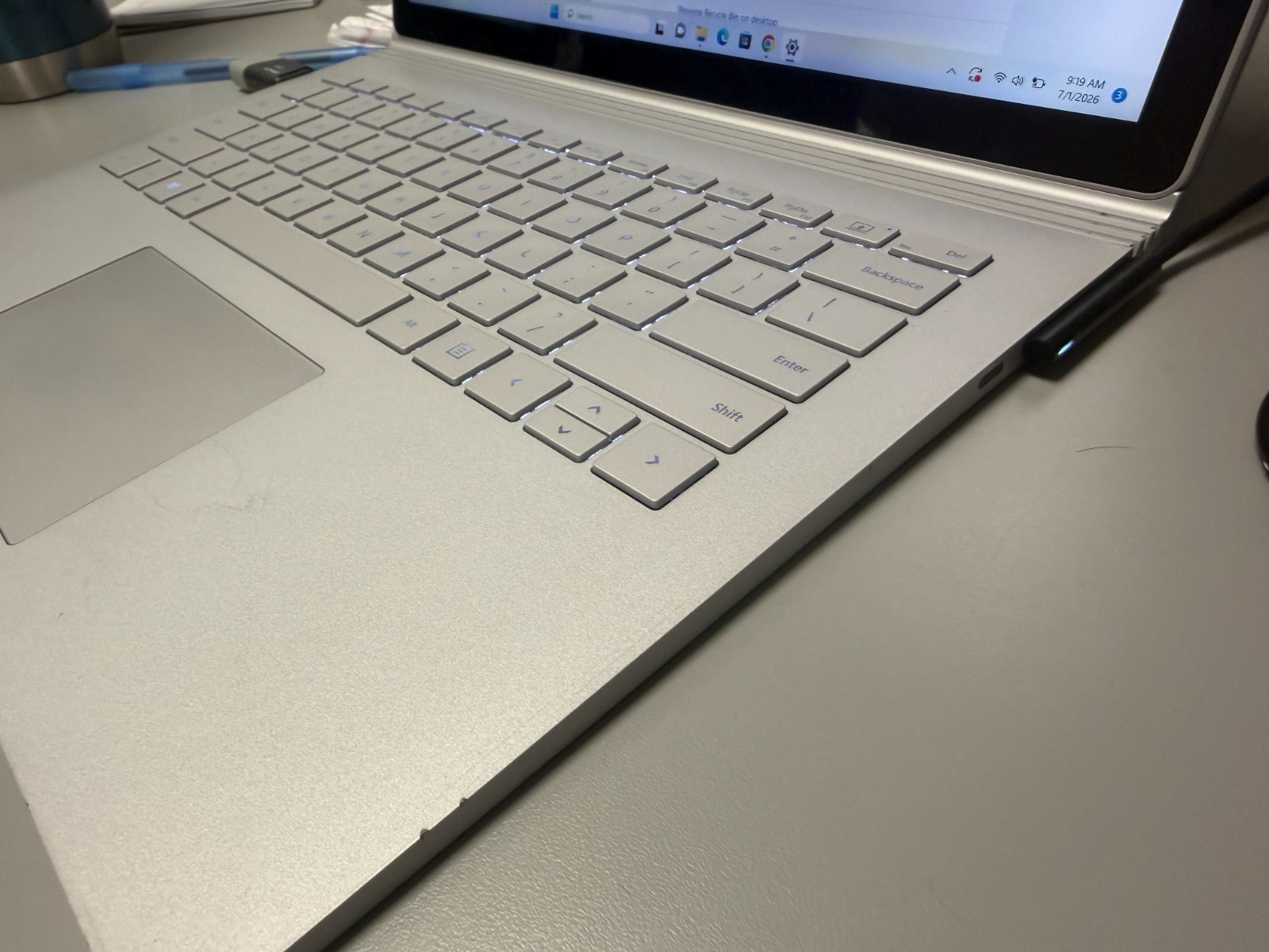 Microsoft Surface Book 2 13.5″ Core i5-7300 8GB 256GB works P/R LOOK!