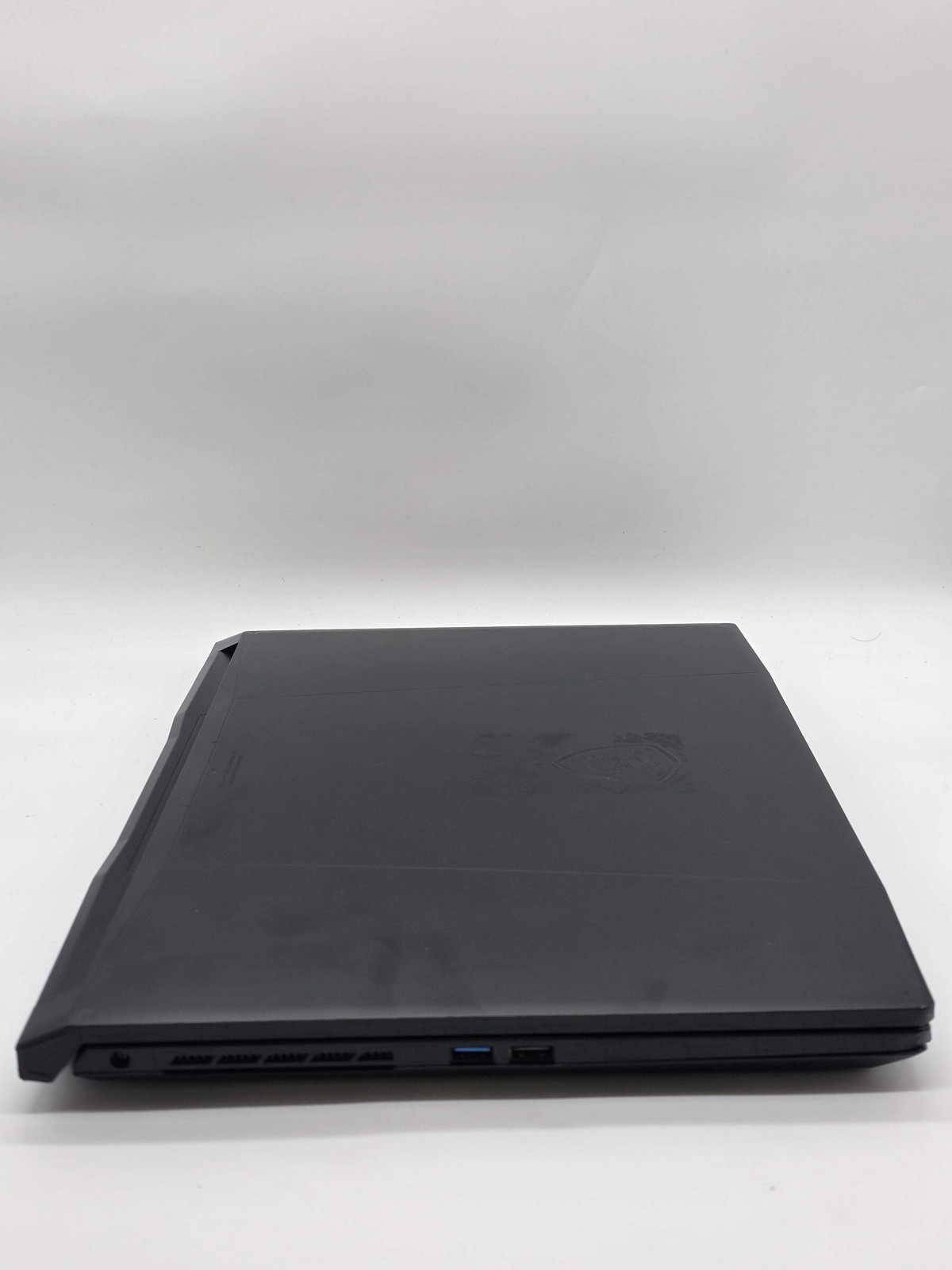 MSI Katana 15 HX B14WEK 15.6″ Core i7-14650HX 2.2GHz RTX 5050 16GB RAM 512GB SSD