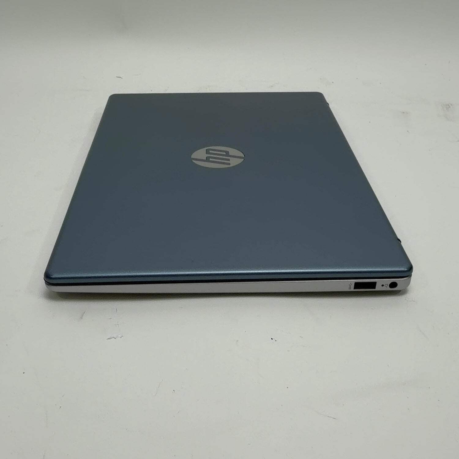 HP Laptop 14-EM0002WM 14″ Athlon Silver 7120U 2.4GHz 4GB RAM 128GB SSD