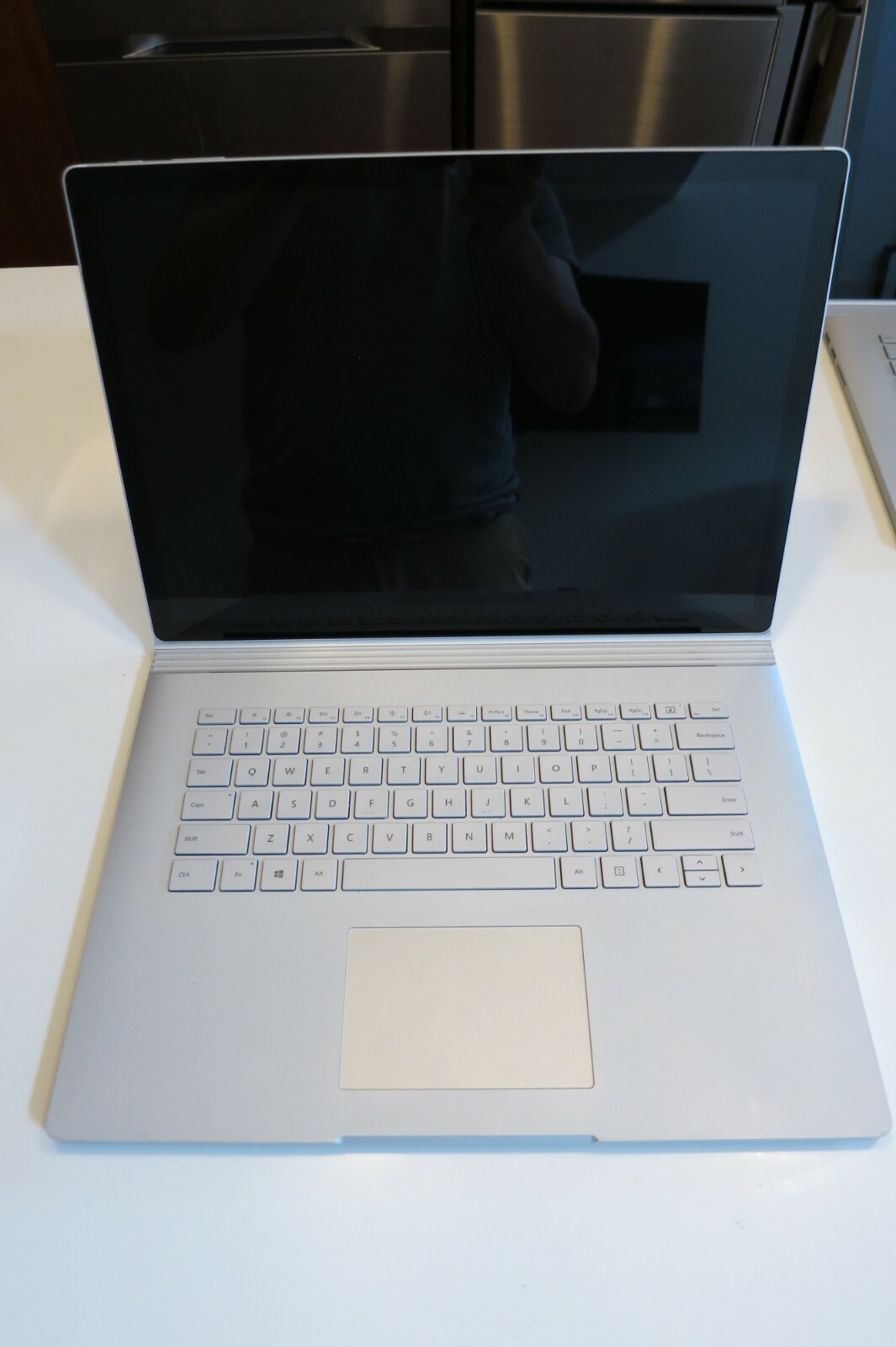 Surface Book 2 15 Inch i7 8650 512GB SSD 16GB RAM GeForce GTX 1060