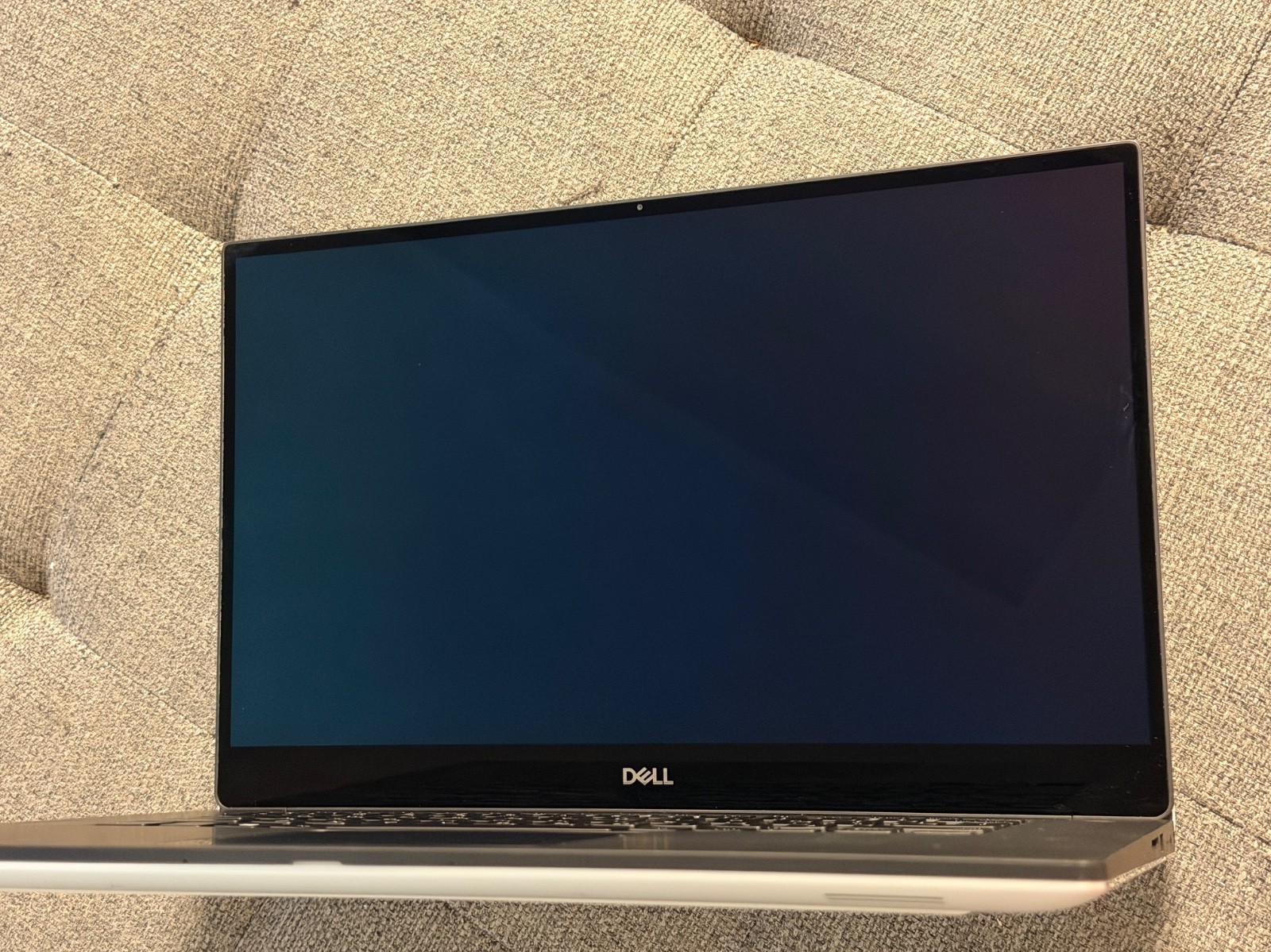 Dell XPS 15 7590 4K OLED Laptop i7-9750H, 16GB RAM, GTX1650 GDDR5 GPU