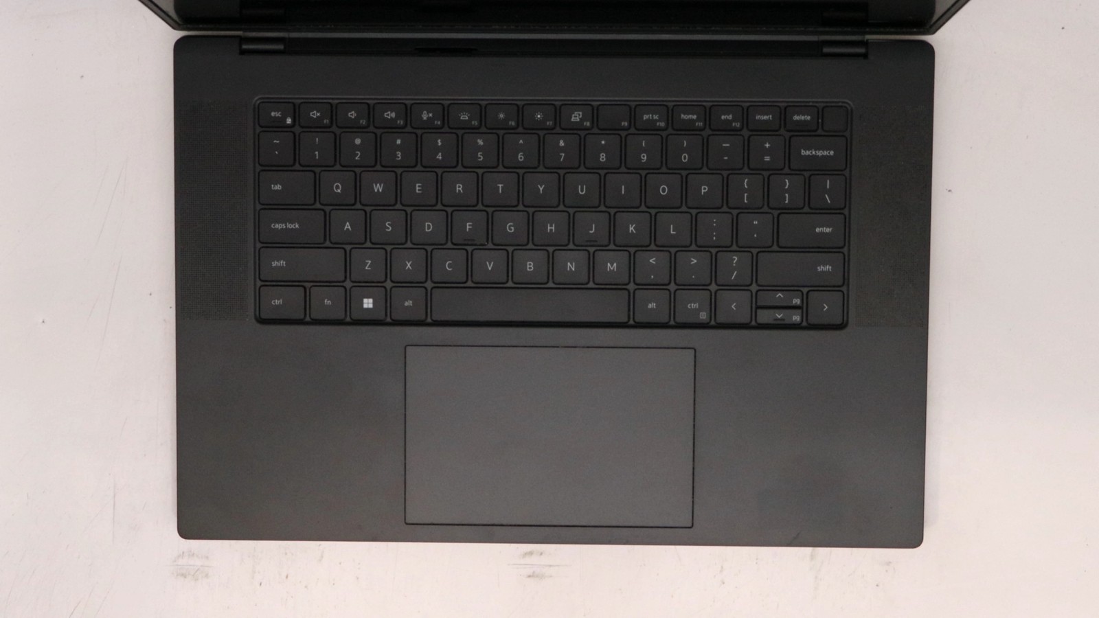 Dell Precision 5680 16″ i5-13600h 16GB 256GB – Very Good