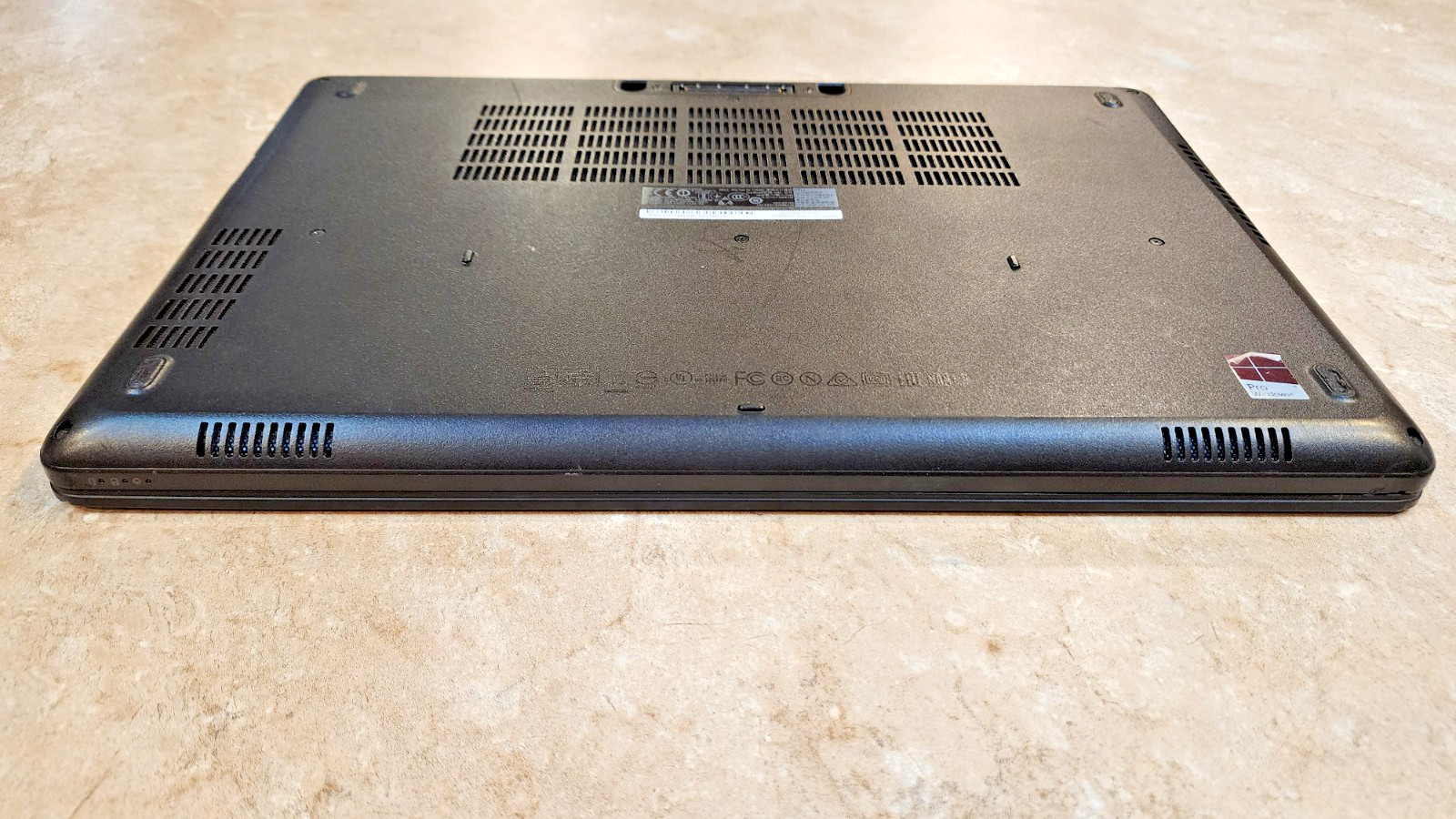 DELL LATITUDE E5570 15.6″ QUAD-CORE I5-6440HQ 256GB SSD 16GB RAM HDMI WIN11