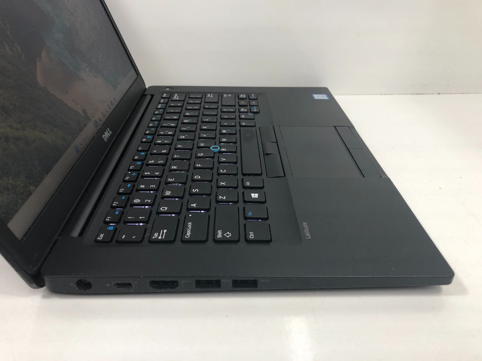 Dell Latitude 7480 14″, i5-7200U, 8GB, 128GB NVMe, Windows 11 Pro