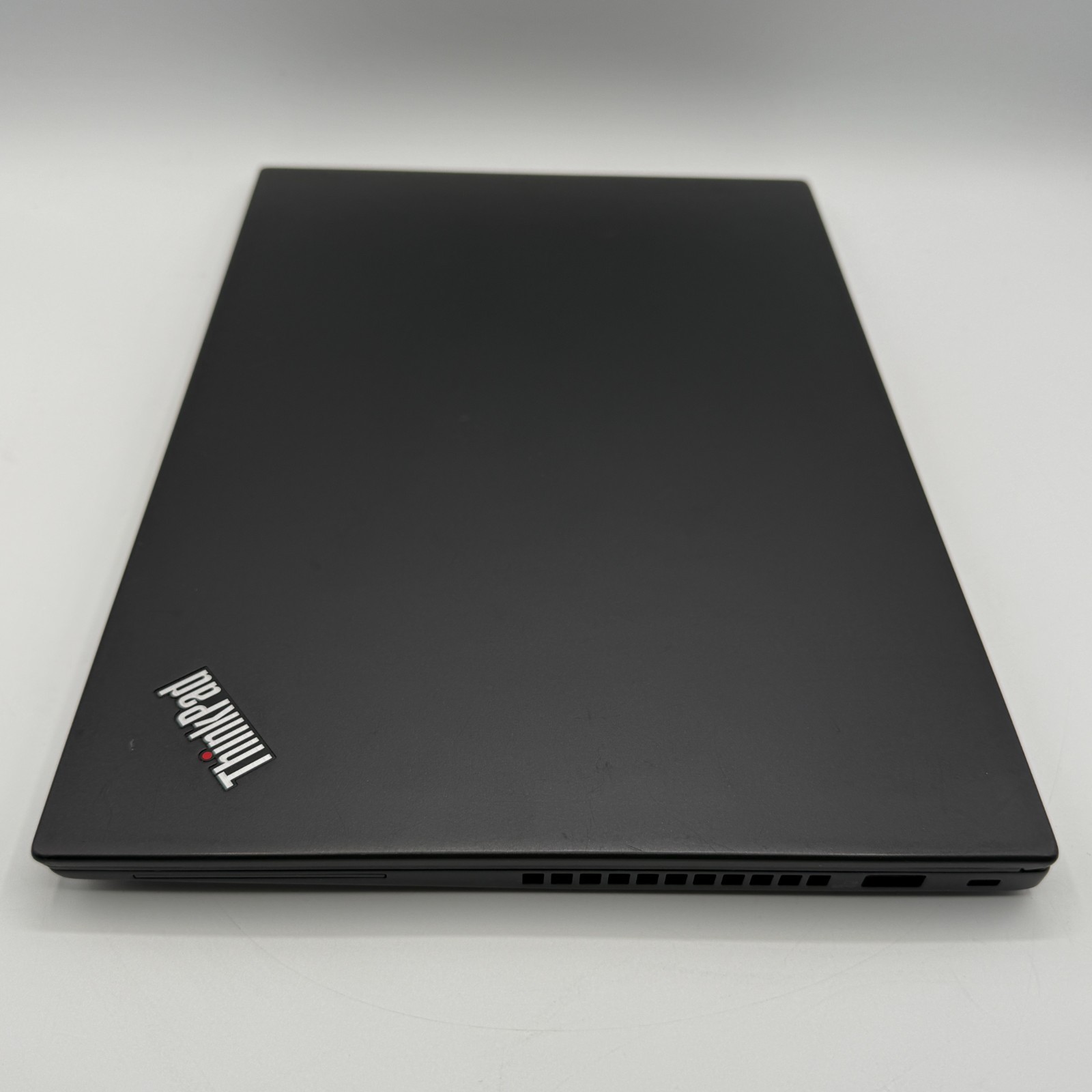 Lenovo ThinkPad T490s 14″ i7-8565U 16GB RAM 256GB SSD Win11 Pro Fingerprin Fair