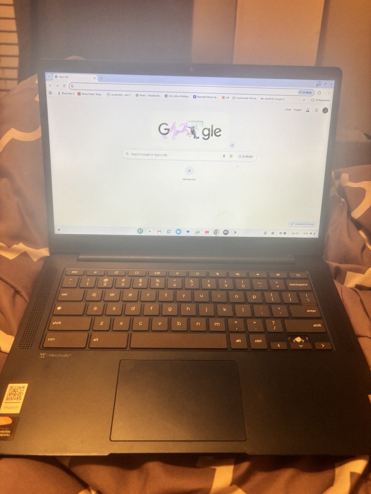 Lenovo IP Slim 3 Chrome 14M868 14in Chromebook 4GB 64GB eMMC Blue